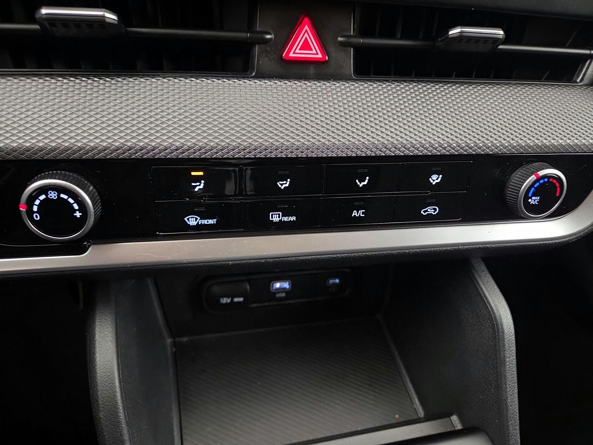 Thumbnail: 2025 Kia Sportage - 16