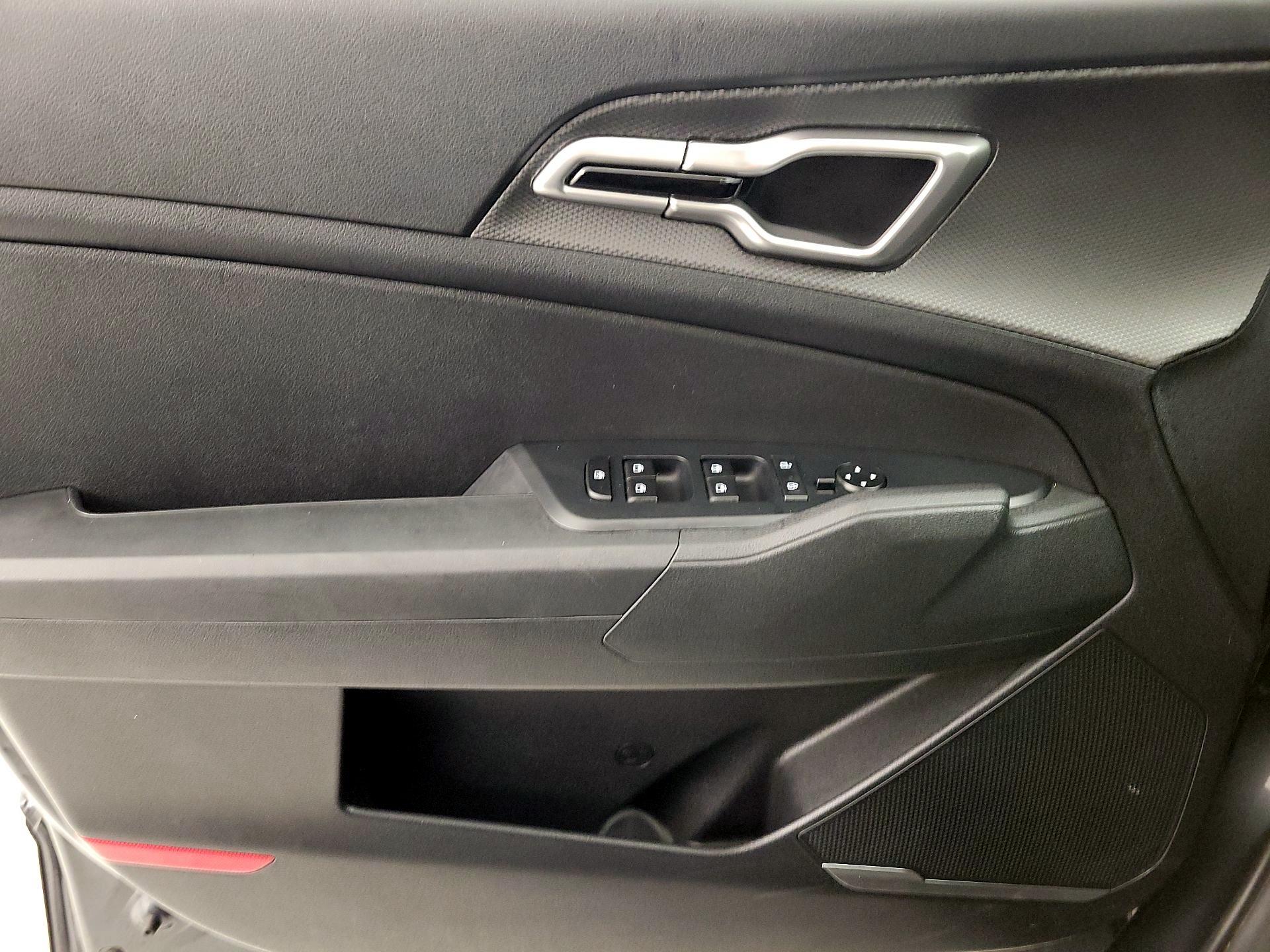 Thumbnail: 2025 Kia Sportage - 12