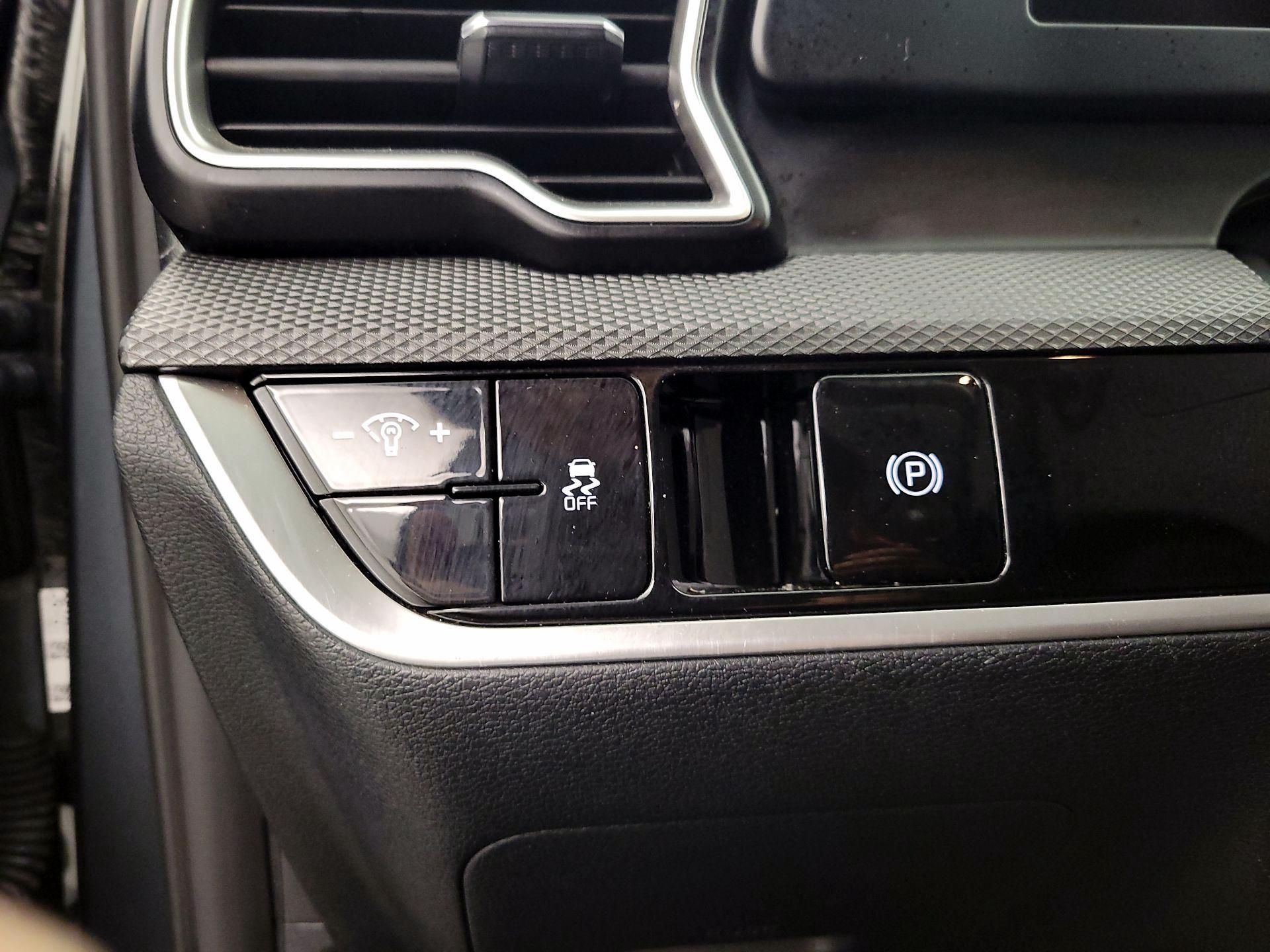 Thumbnail: 2025 Kia Sportage - 13