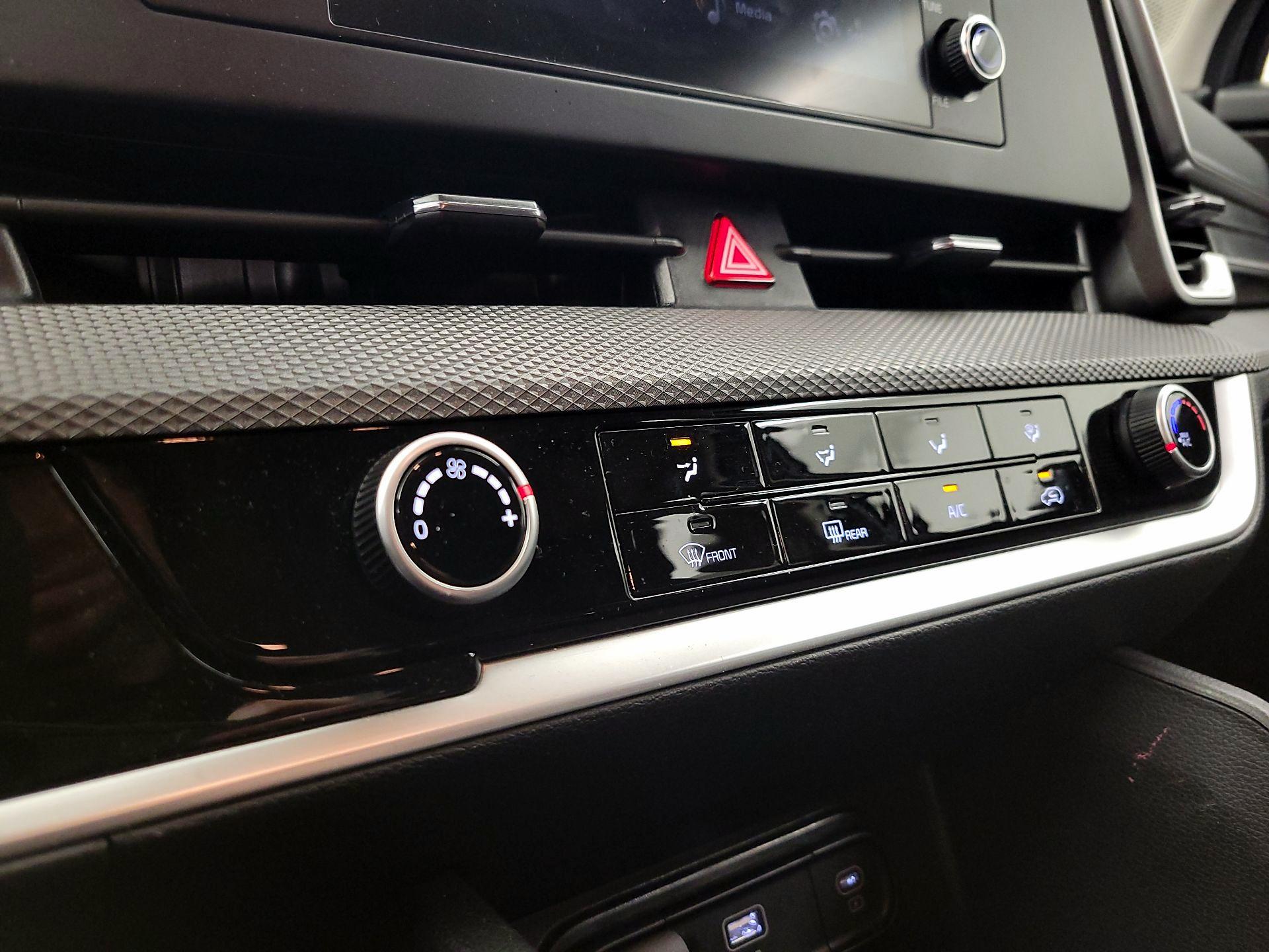 Thumbnail: 2025 Kia Sportage - 16