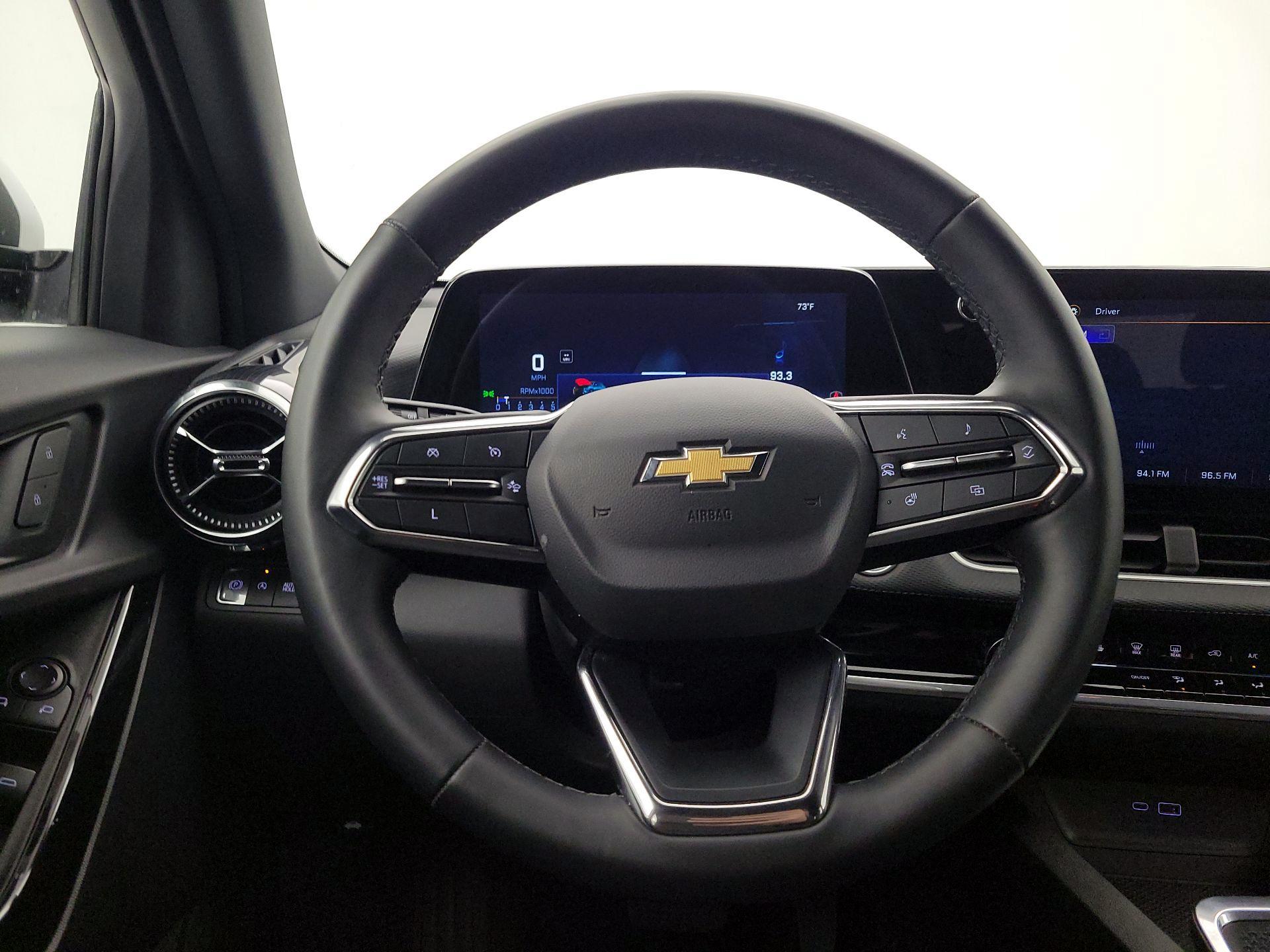 Thumbnail: 2025 Chevrolet Equinox - 10