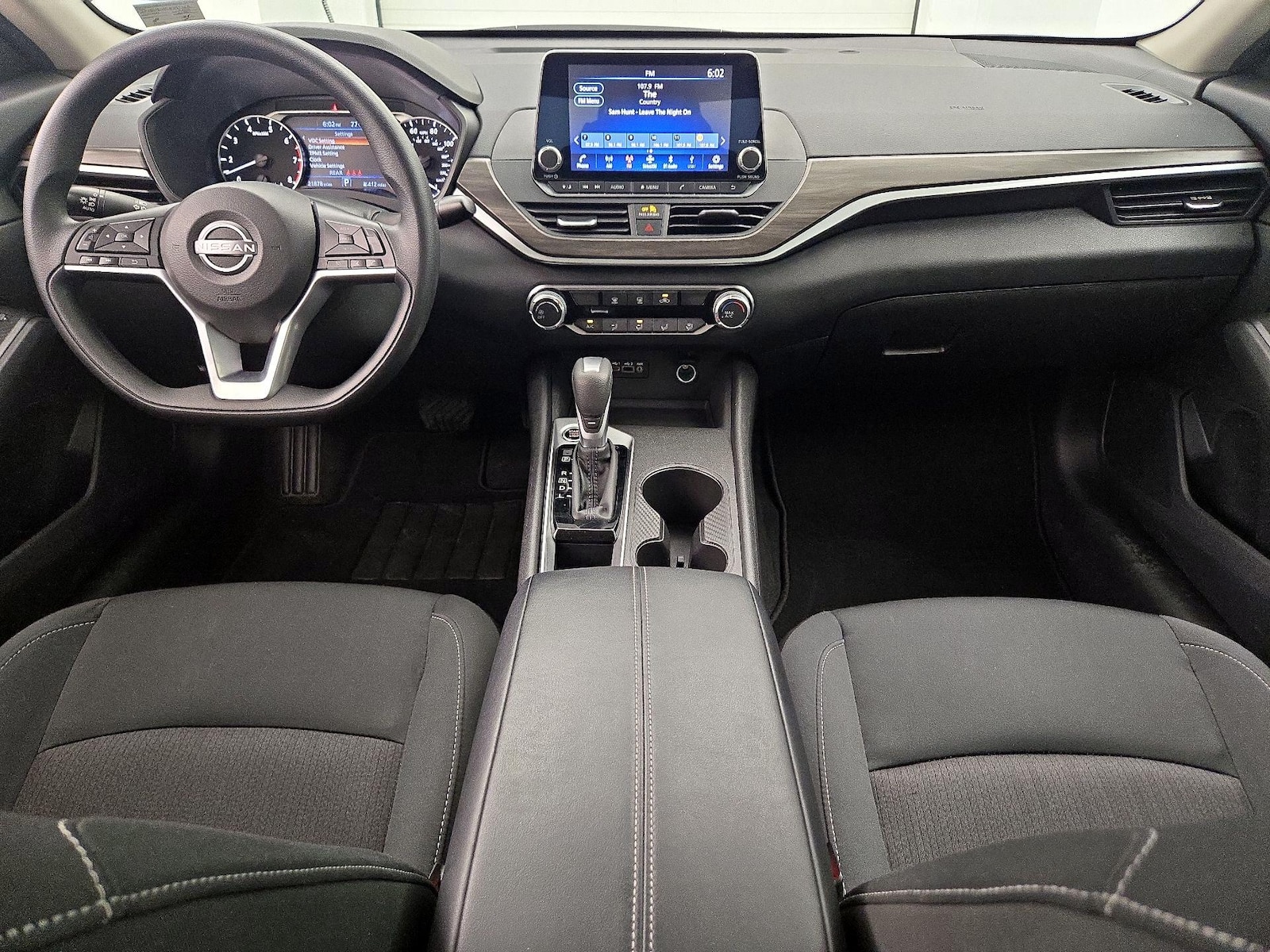 2025 Nissan Altima SV - Photo 10