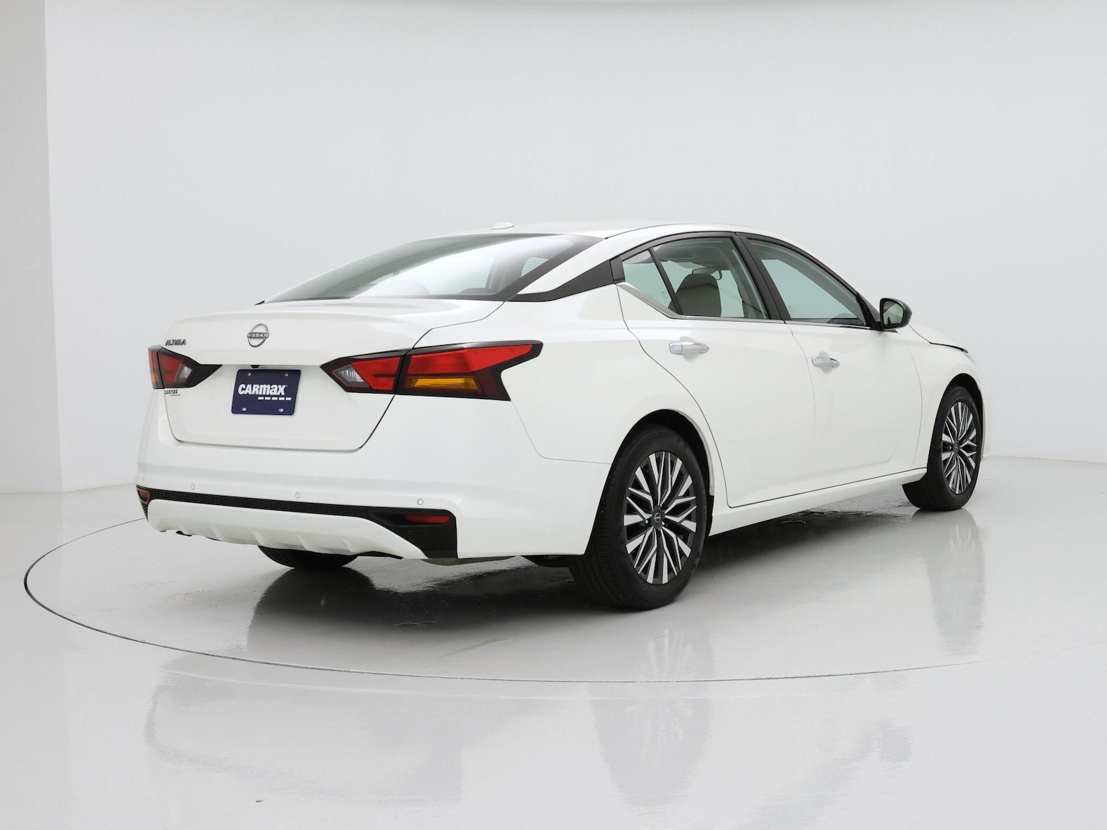 2025 Nissan Altima SV - Photo 9