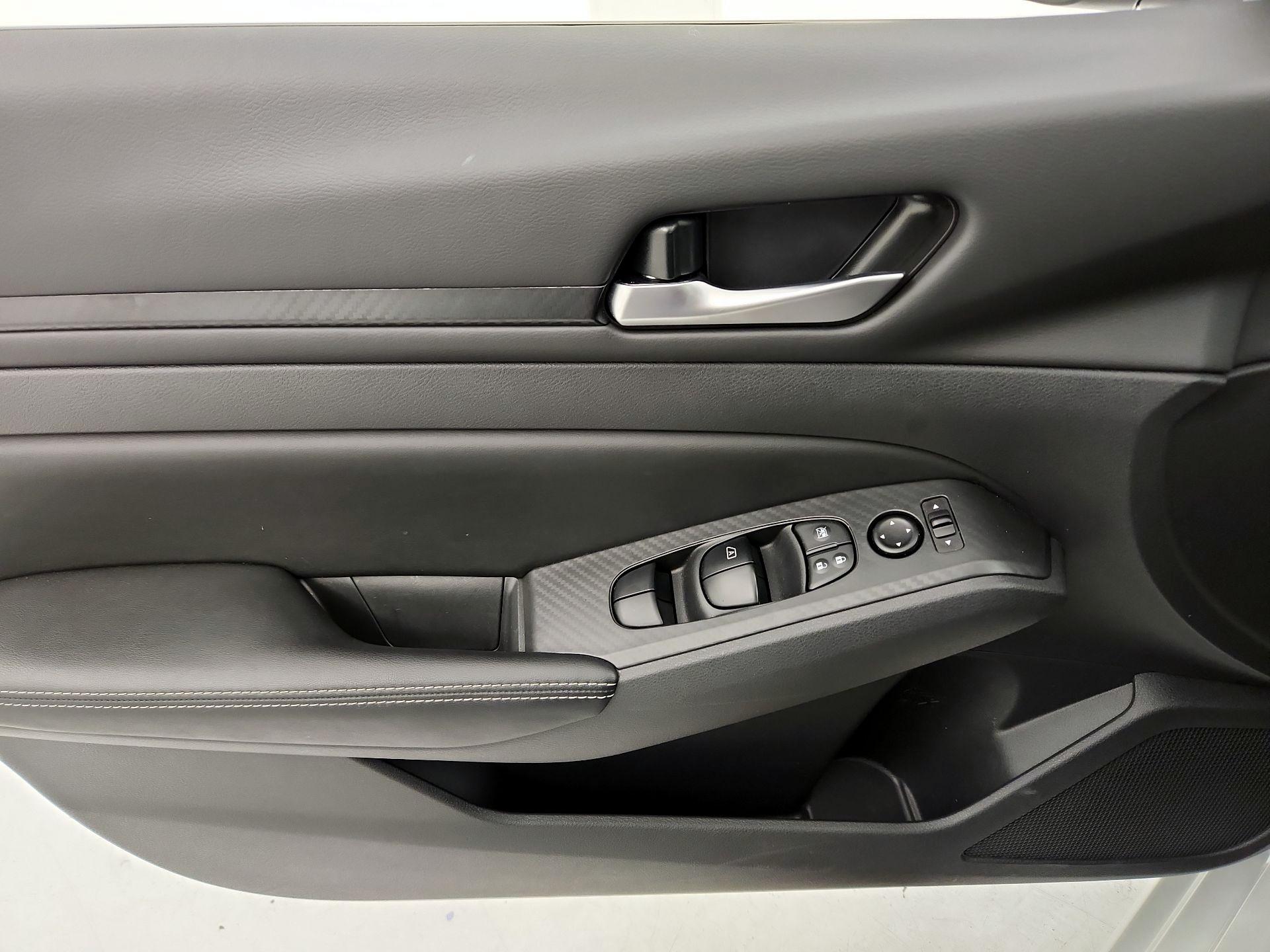 Thumbnail: 2025 Nissan Altima - 12