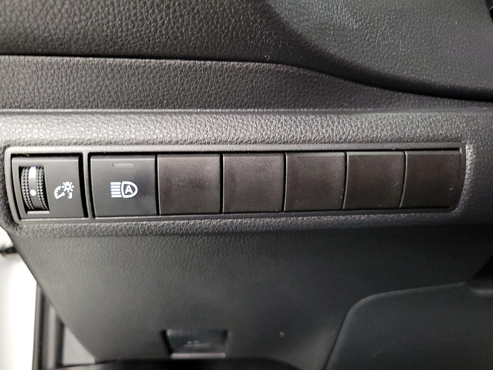 Thumbnail: 2025 Toyota Corolla - 13