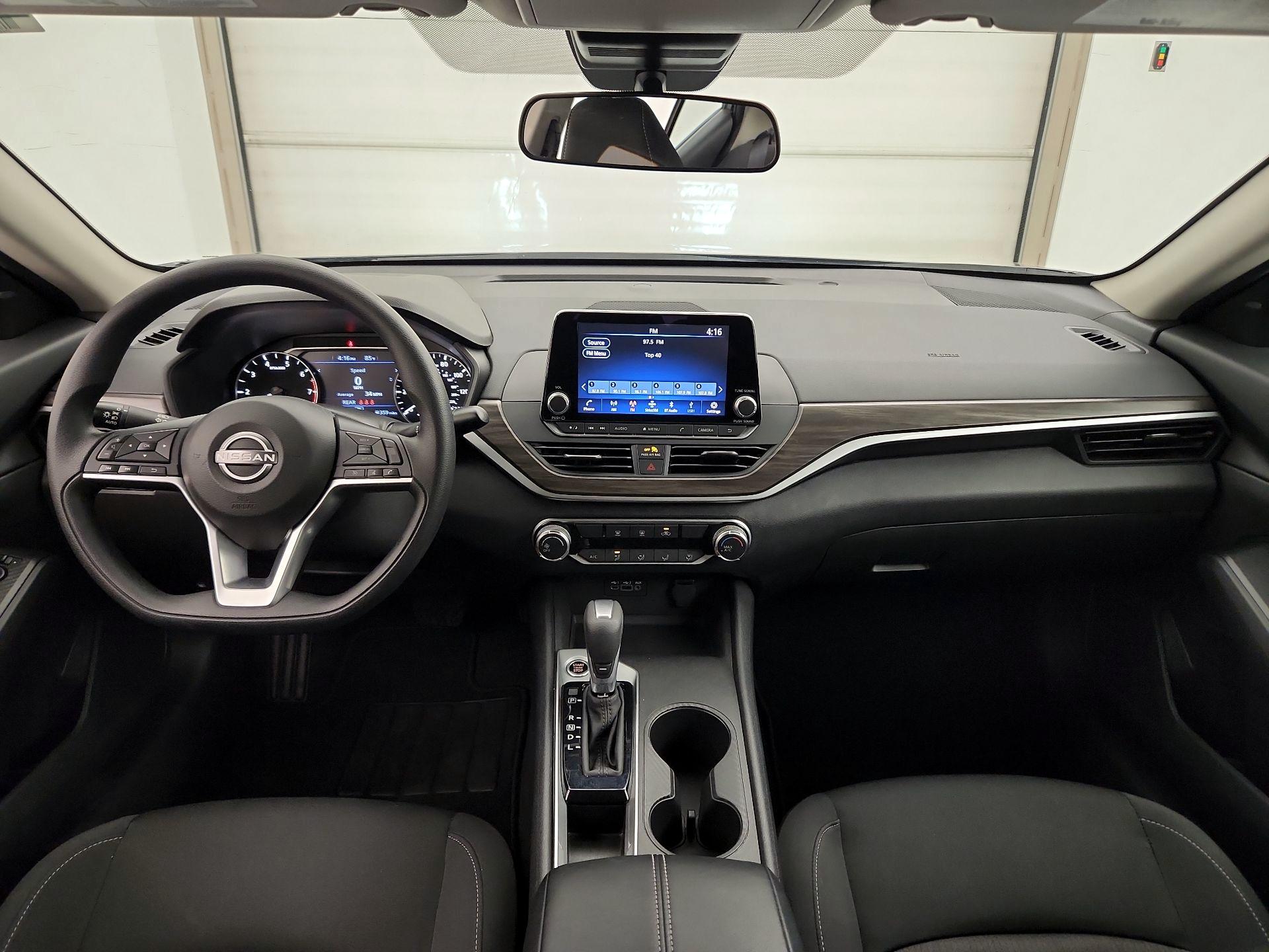 Thumbnail: 2025 Nissan Altima - 9