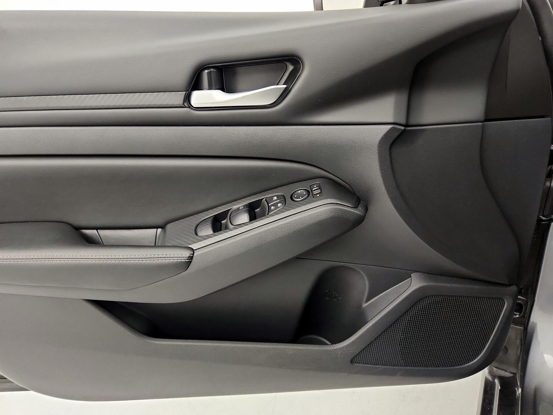 Thumbnail: 2025 Nissan Altima - 12