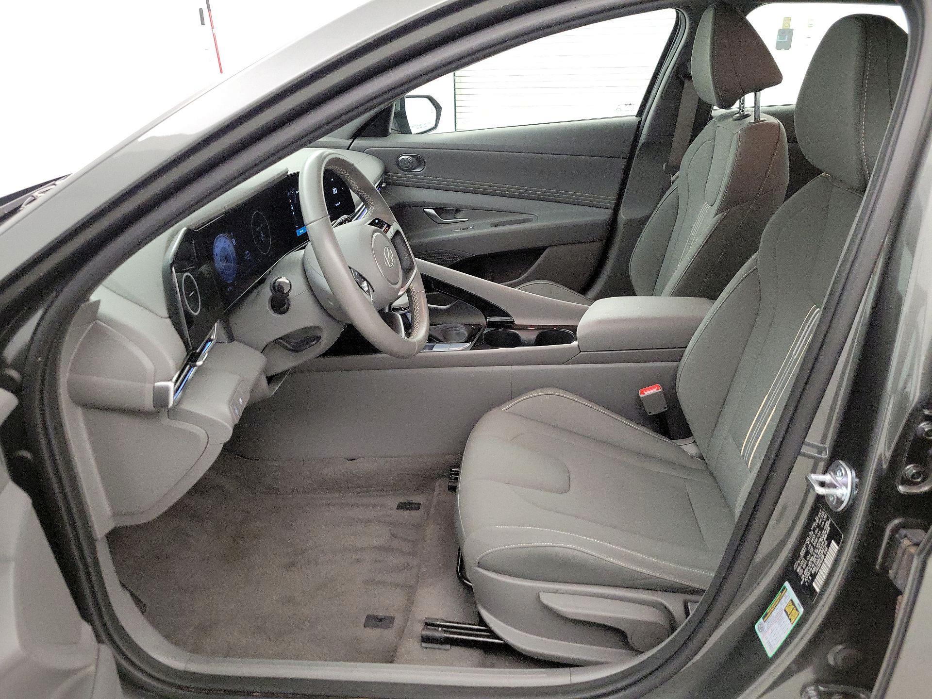 Thumbnail: 2025 Hyundai Elantra - 11