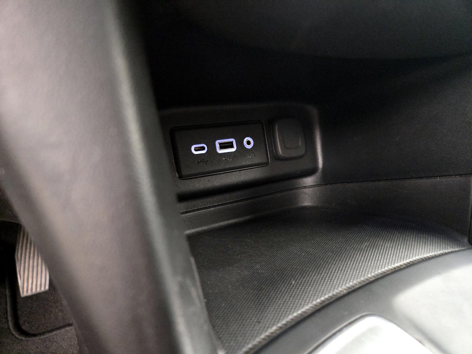 Thumbnail: 2020 Chevrolet Equinox - 18