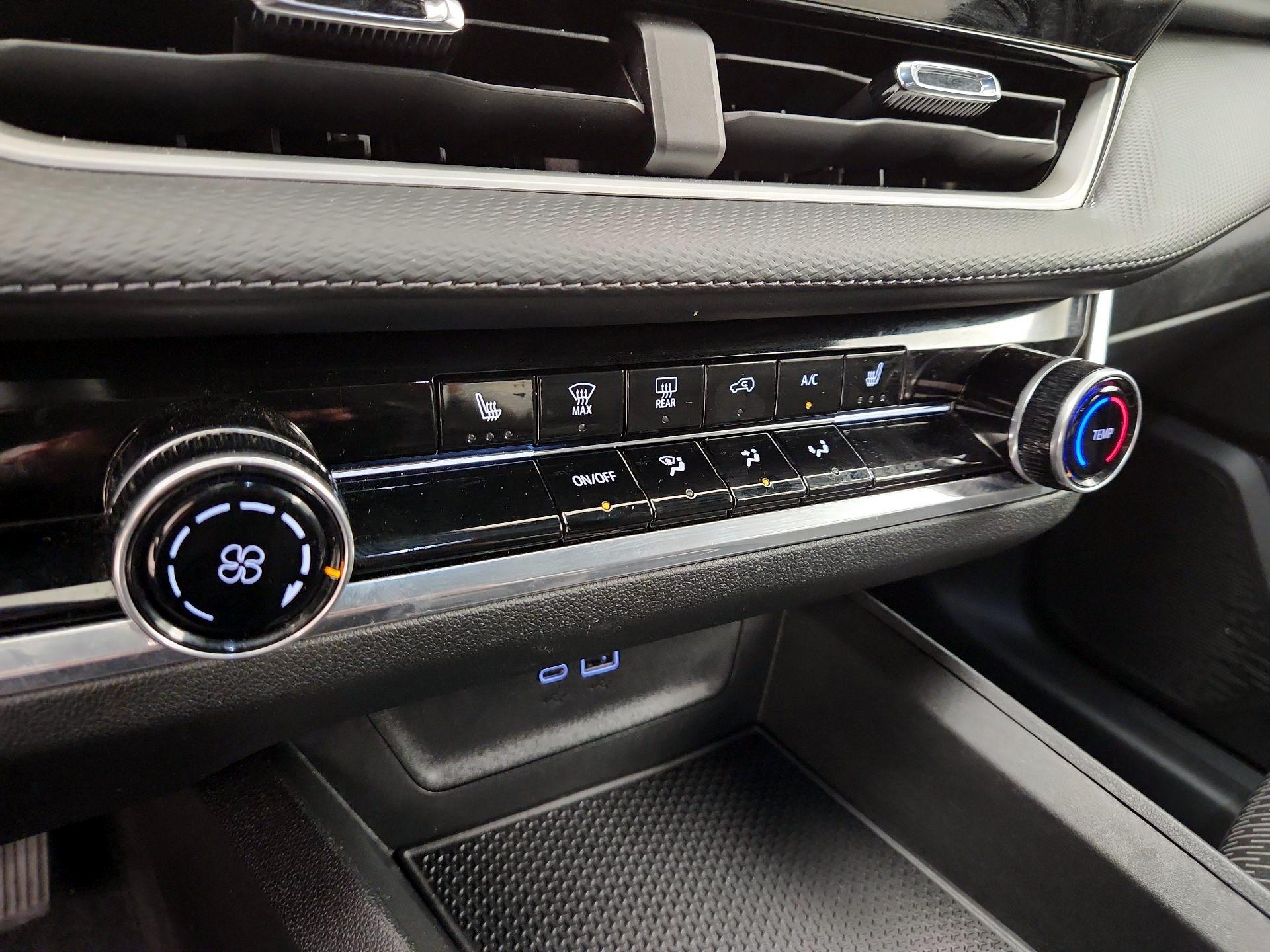 Thumbnail: 2025 Chevrolet Equinox - 16