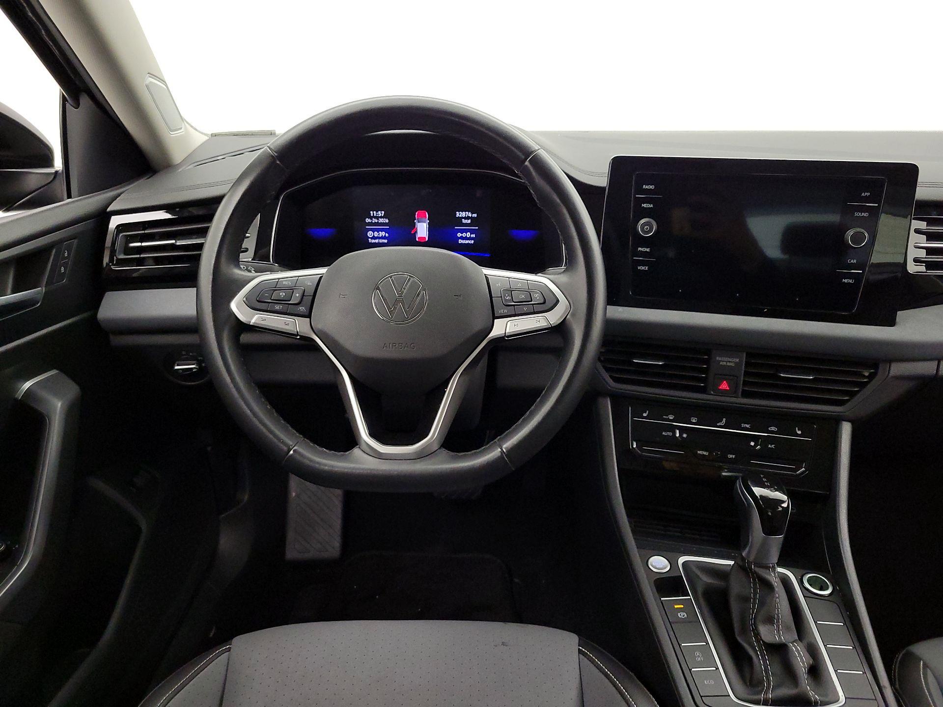 Thumbnail: 2025 Volkswagen Jetta - 10