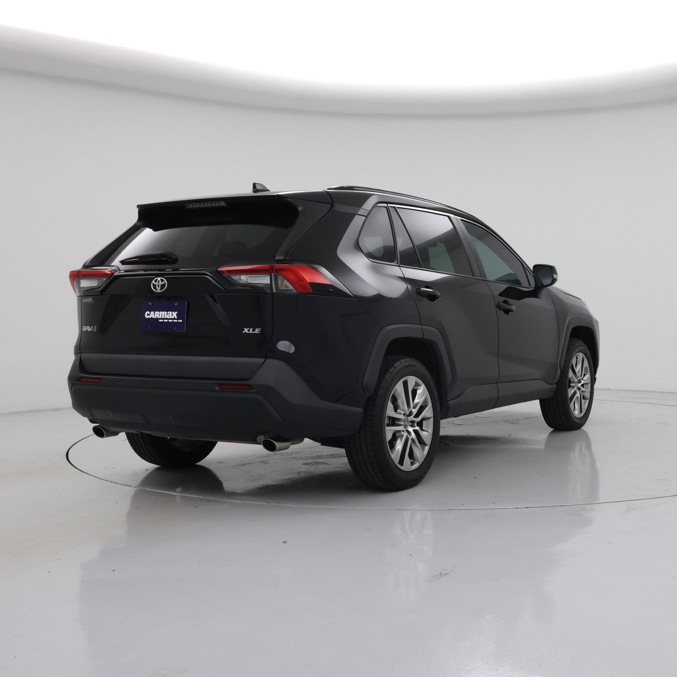 Thumbnail: 2021 Toyota RAV4 - 8