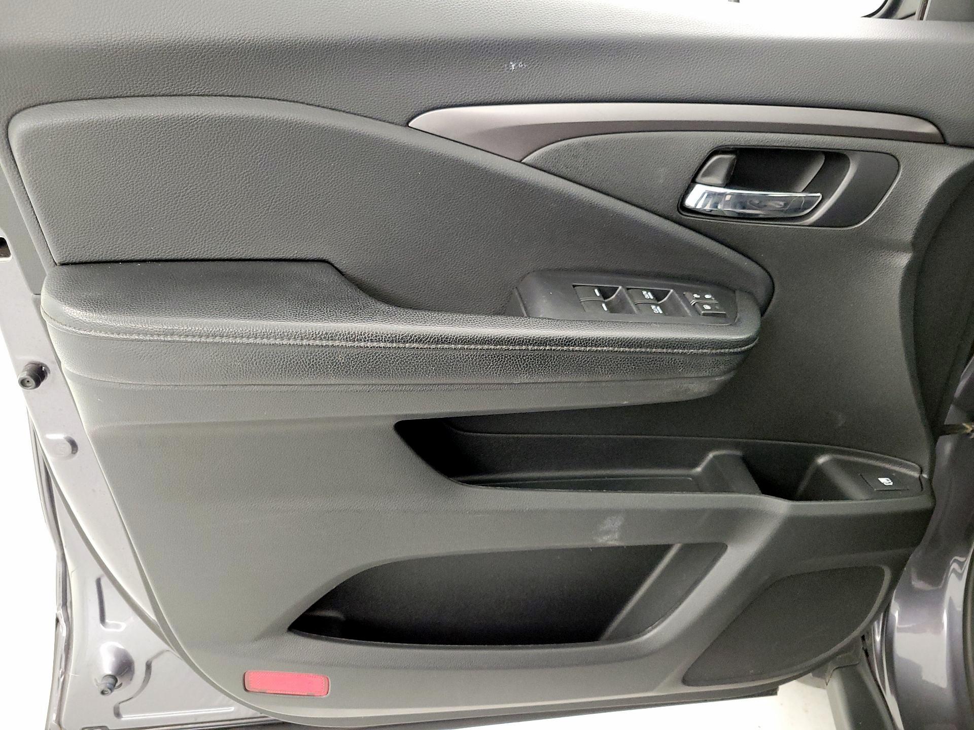 Thumbnail: 2019 Honda Passport - 12