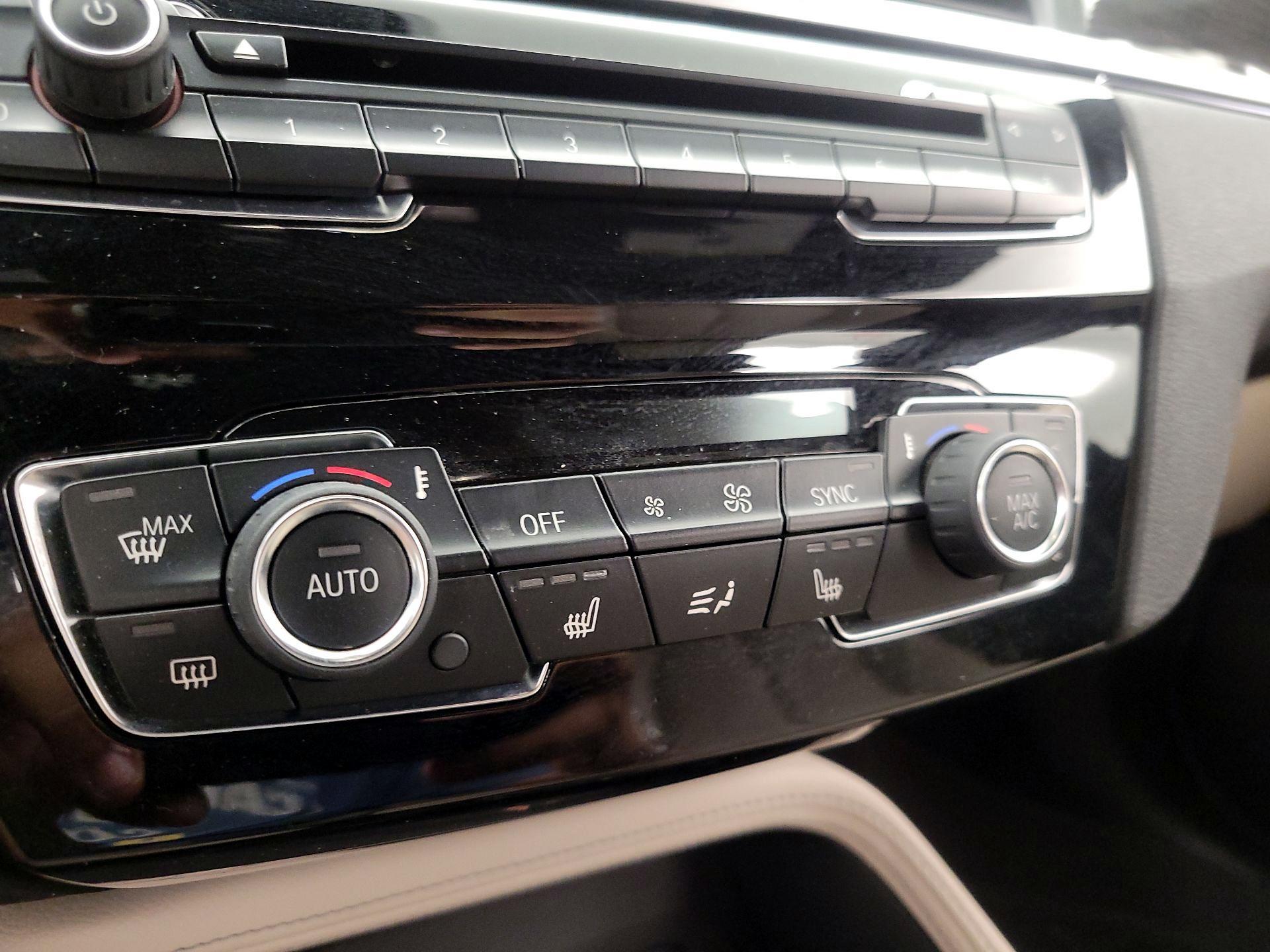 Thumbnail: 2018 BMW X1 - 17