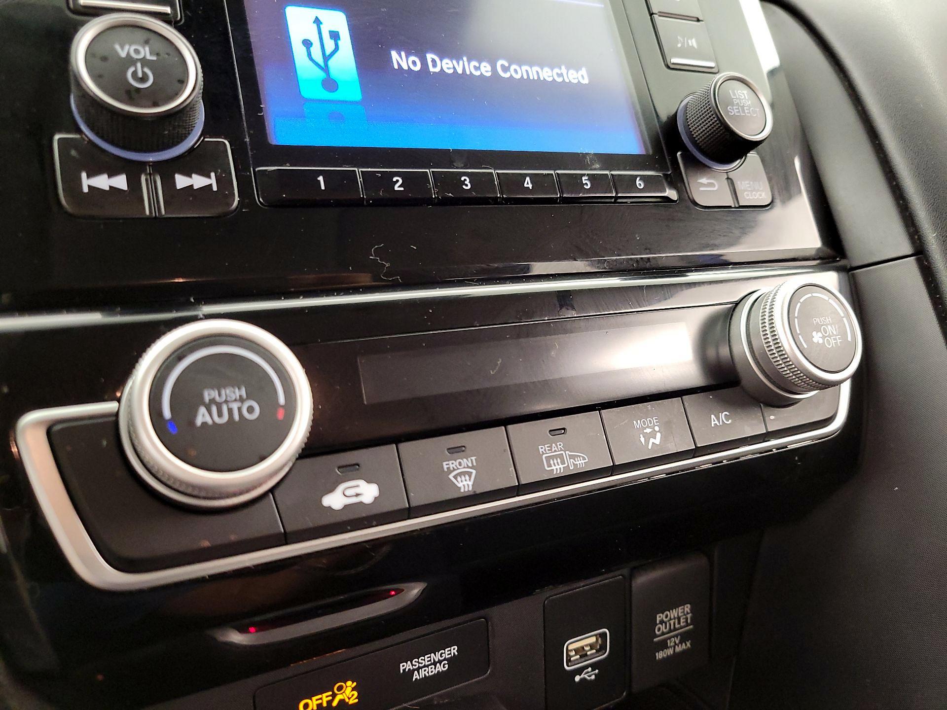 Thumbnail: 2019 Honda Insight - 16