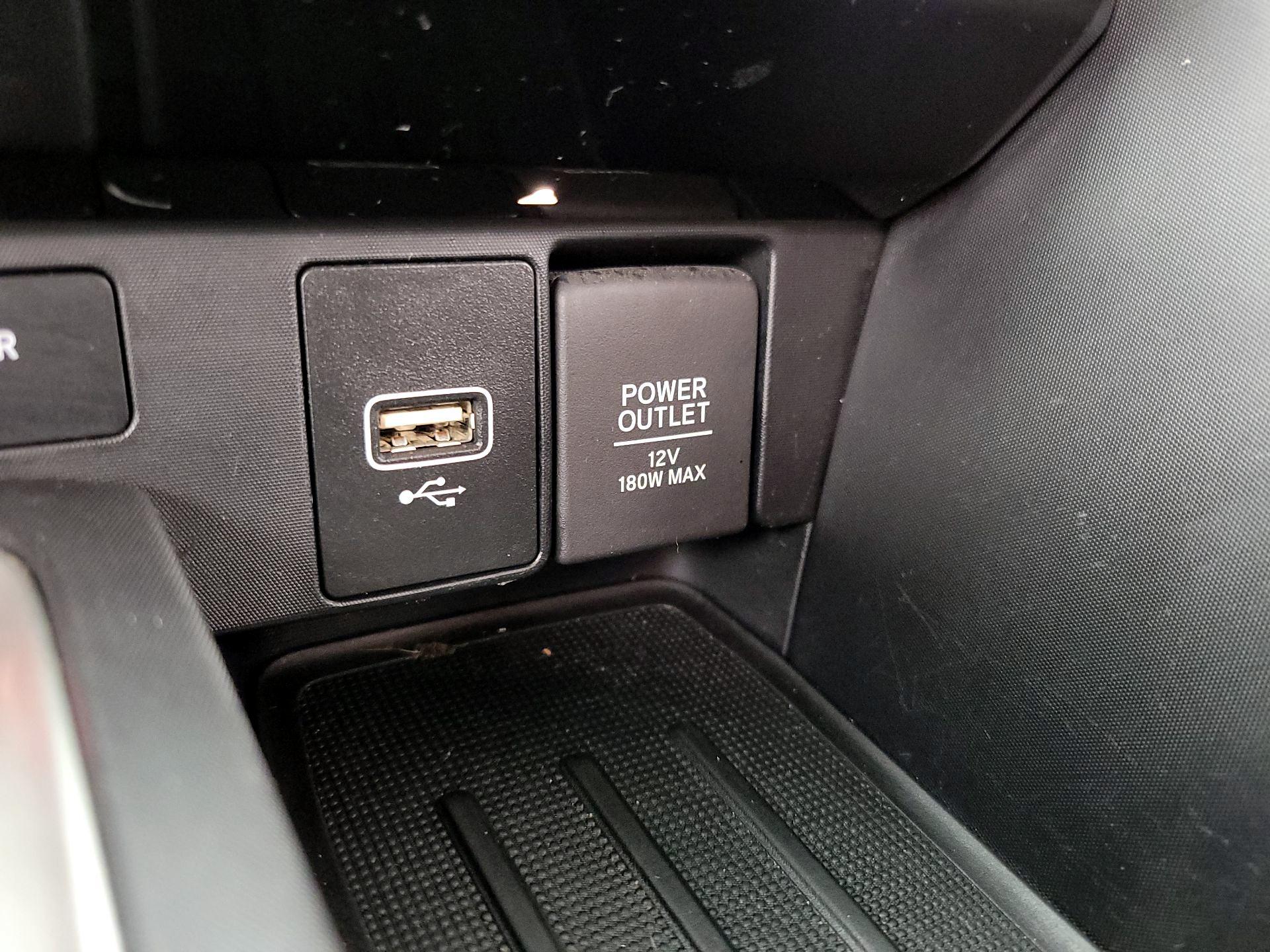 Thumbnail: 2019 Honda Insight - 18