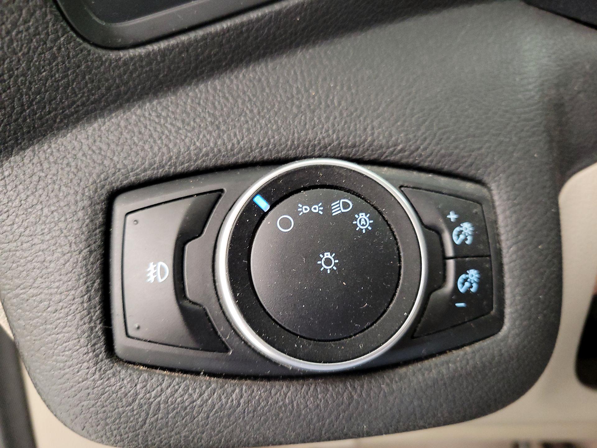 Thumbnail: 2016 Ford Escape - 13