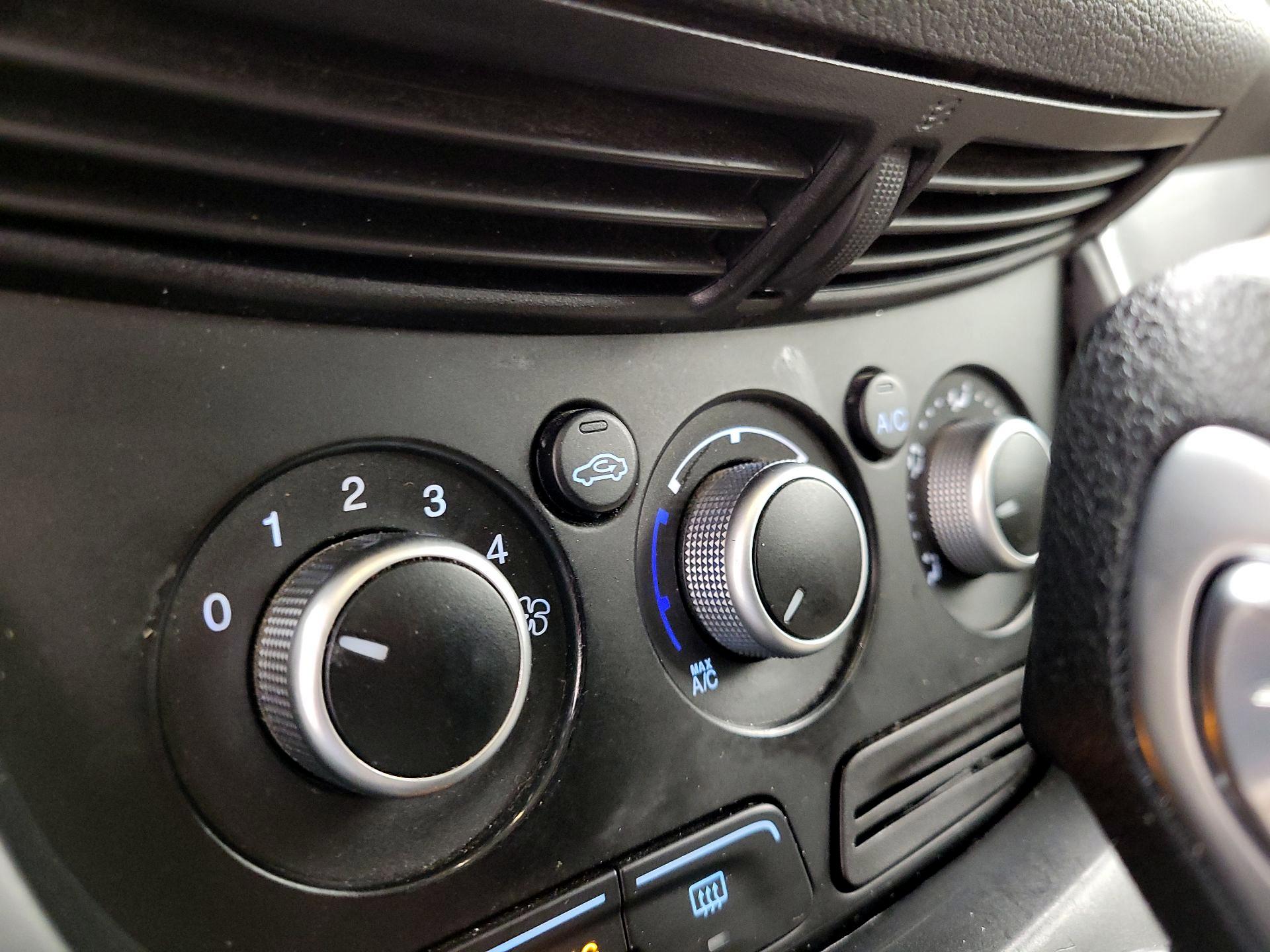 Thumbnail: 2016 Ford Escape - 16