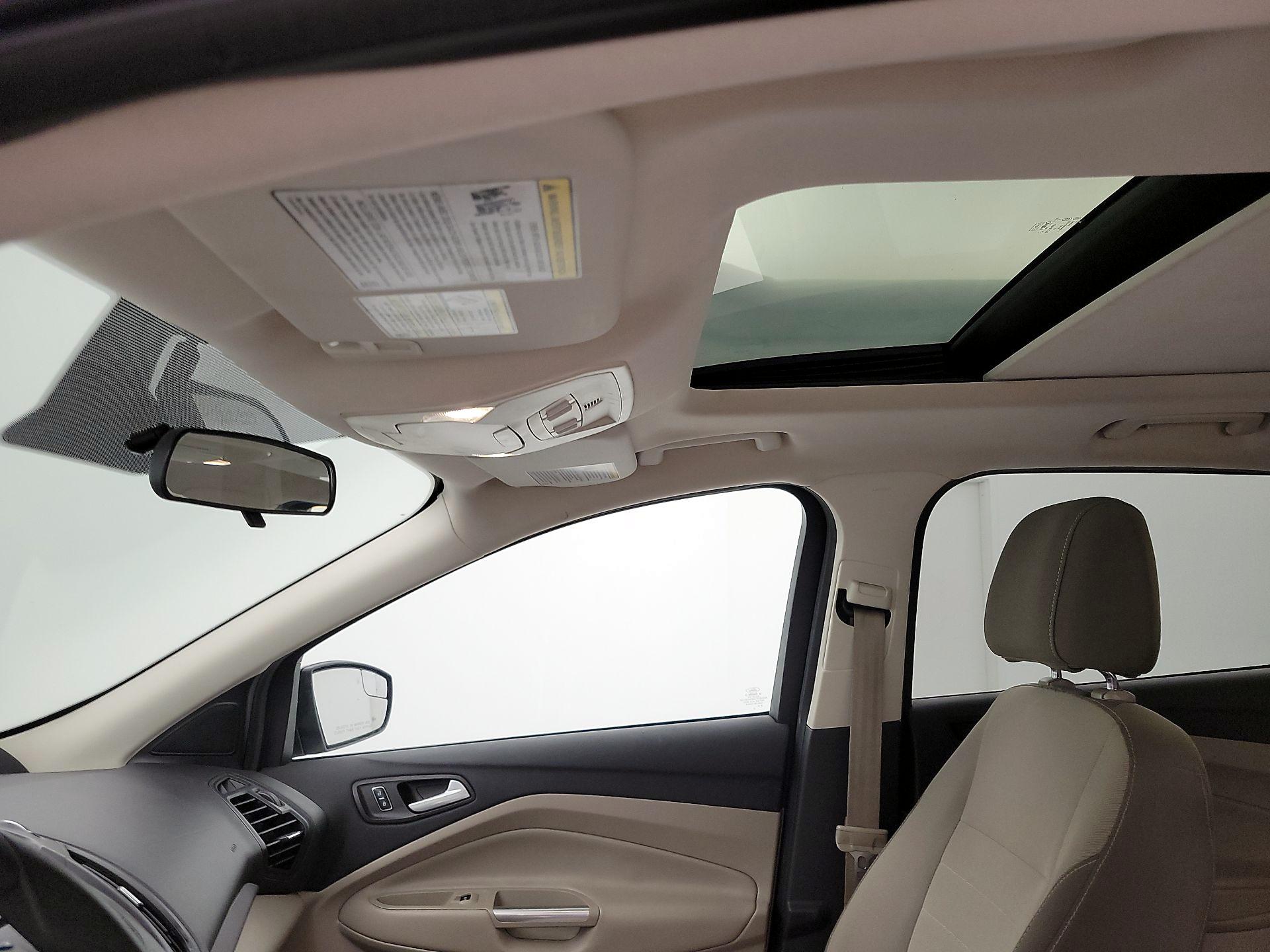 Thumbnail: 2016 Ford Escape - 19