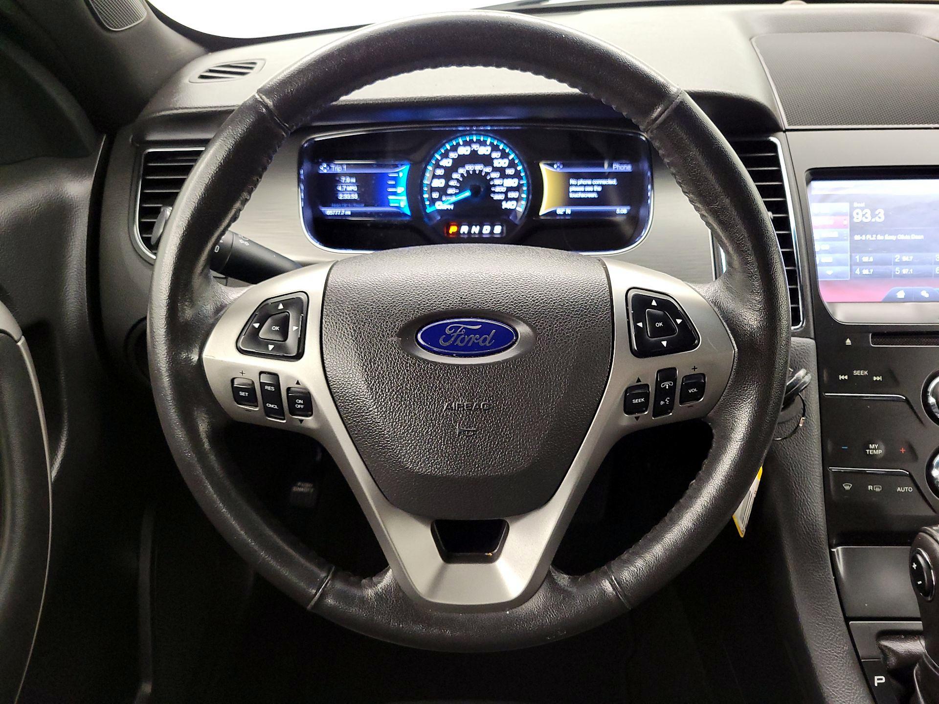 Thumbnail: 2014 Ford Taurus - 10