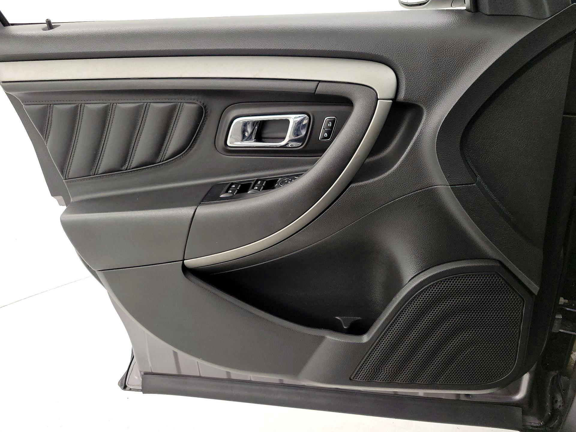 Thumbnail: 2014 Ford Taurus - 12