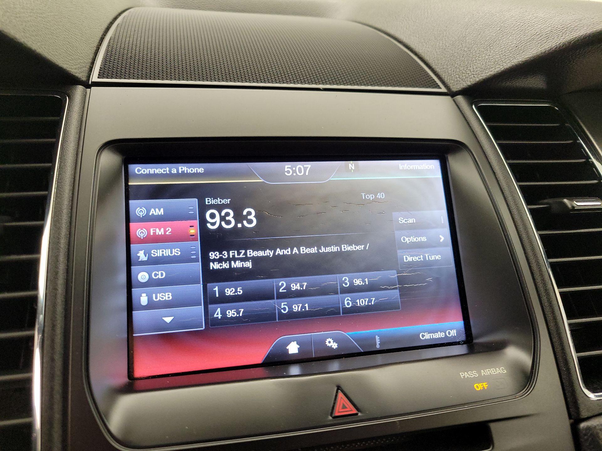 Thumbnail: 2014 Ford Taurus - 15