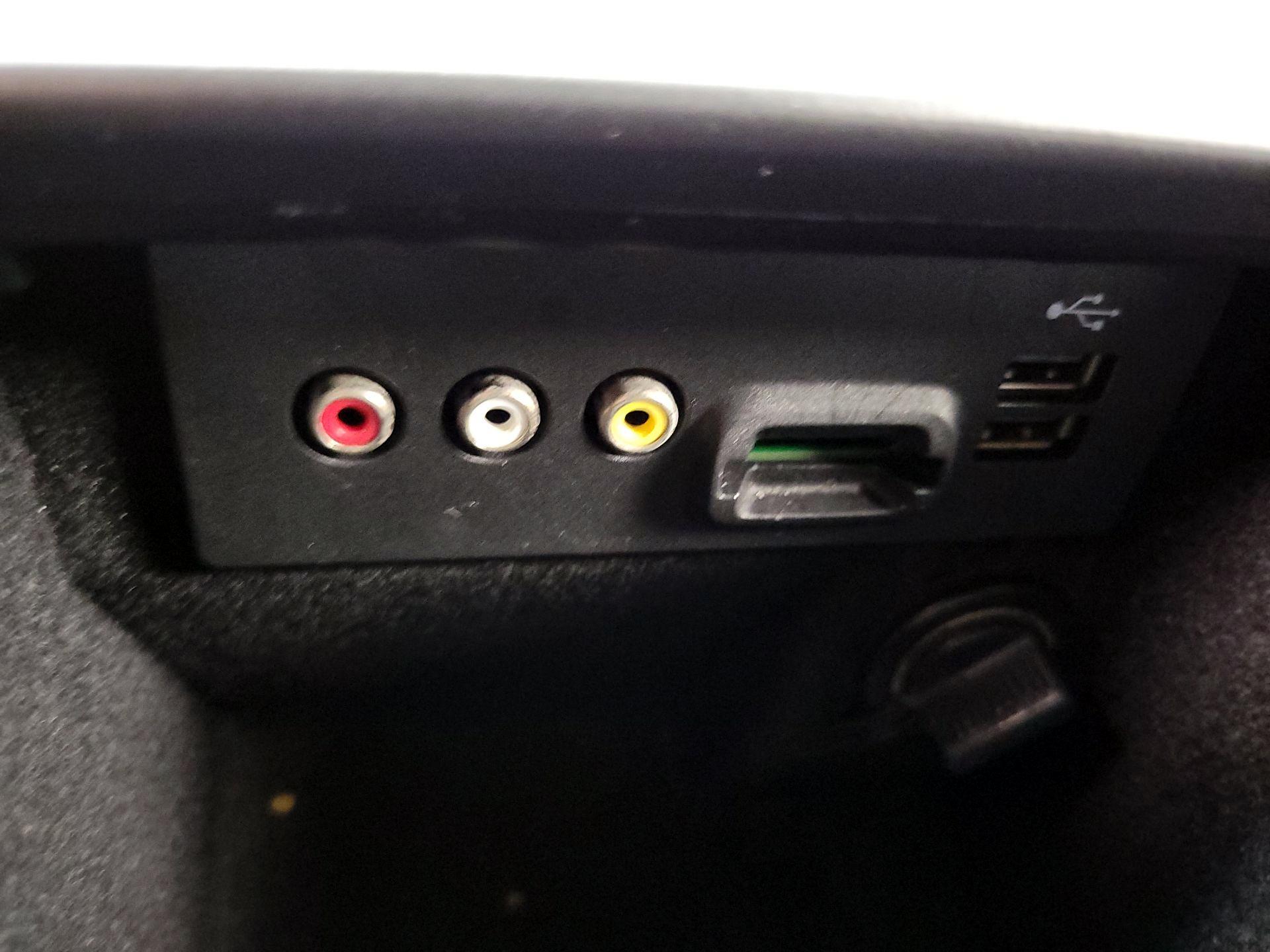 Thumbnail: 2014 Ford Taurus - 18