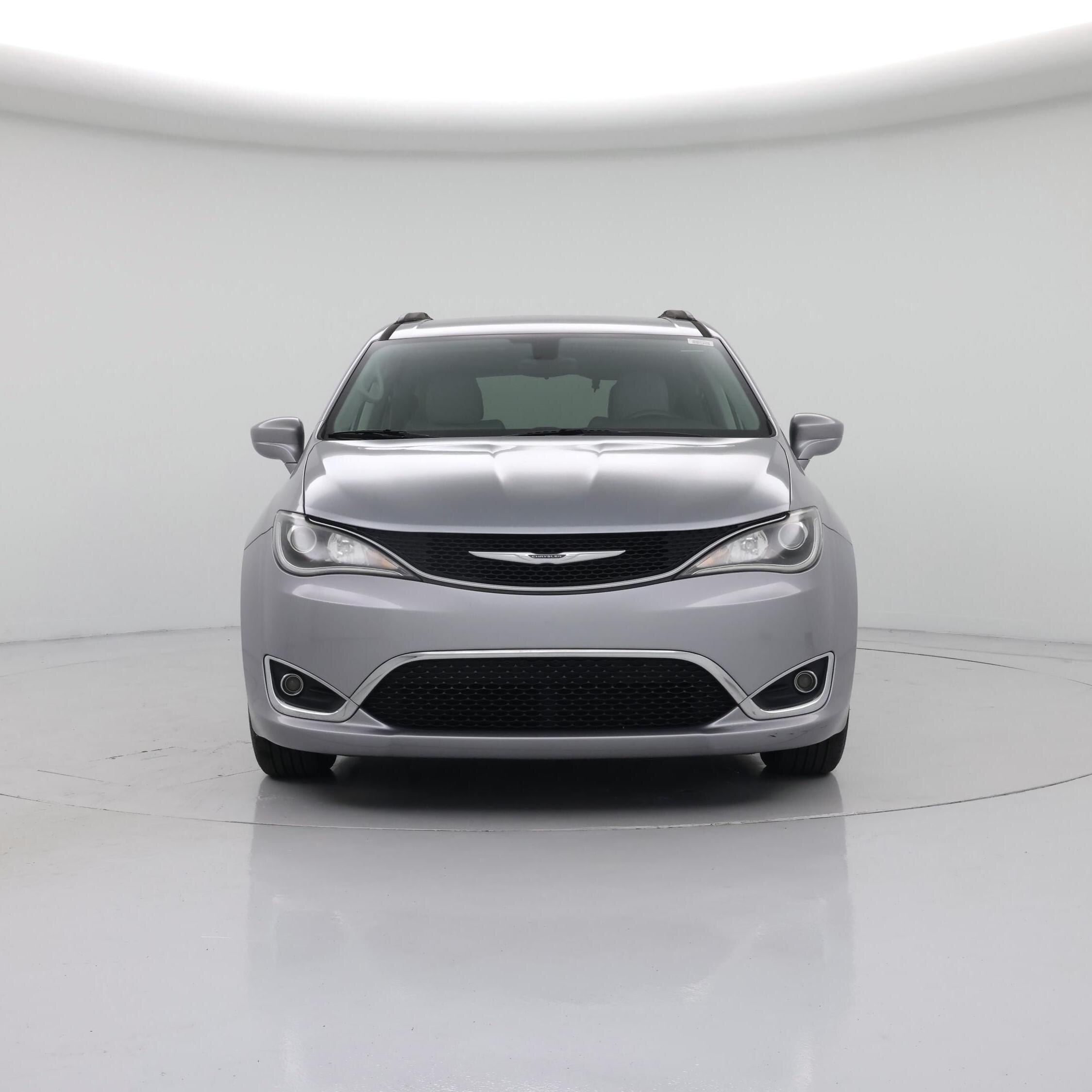 Thumbnail: 2017 Chrysler Pacifica - 5