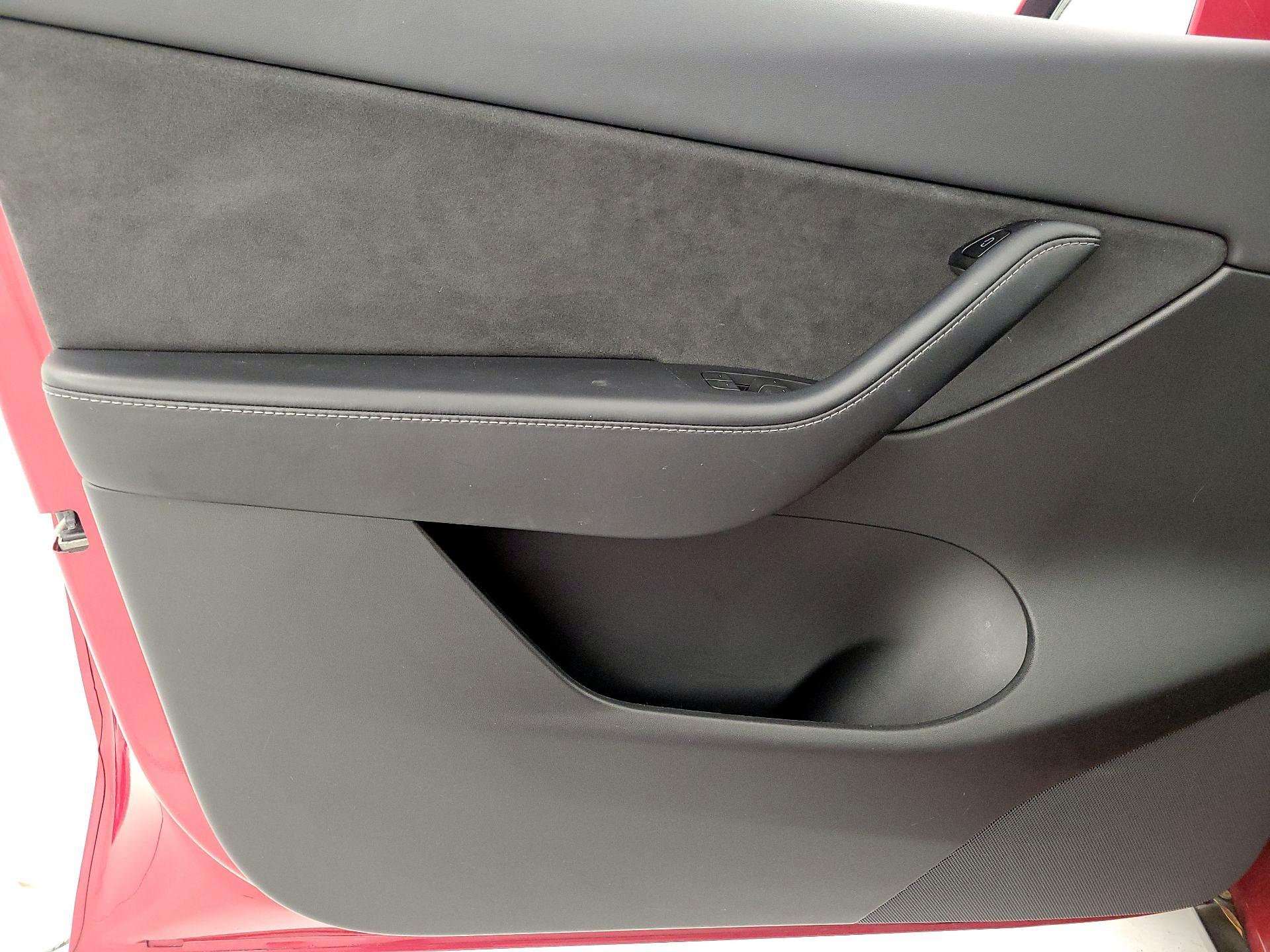 Thumbnail: 2022 Tesla Model Y - 12