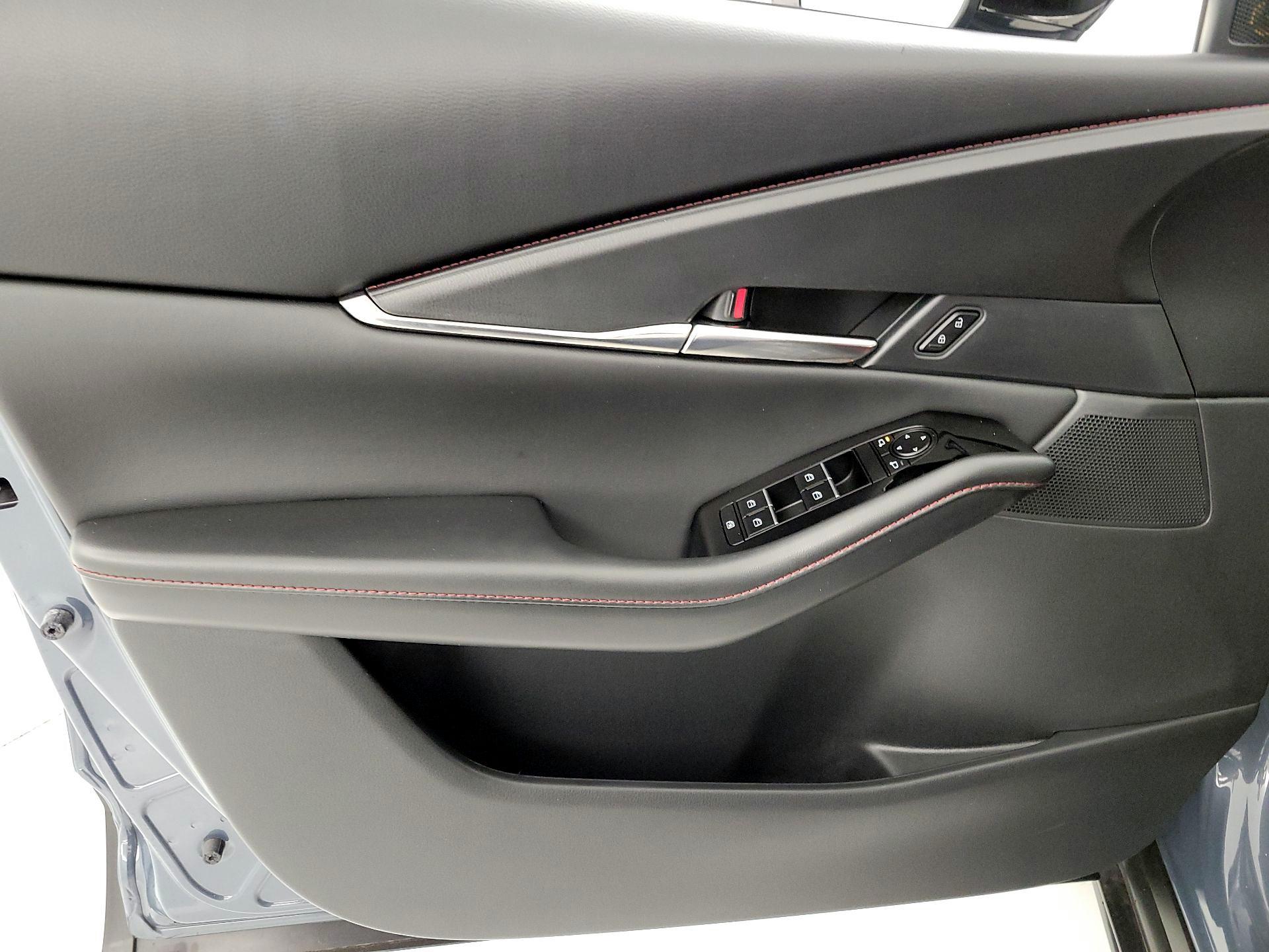 Thumbnail: 2025 Mazda CX-30 - 12