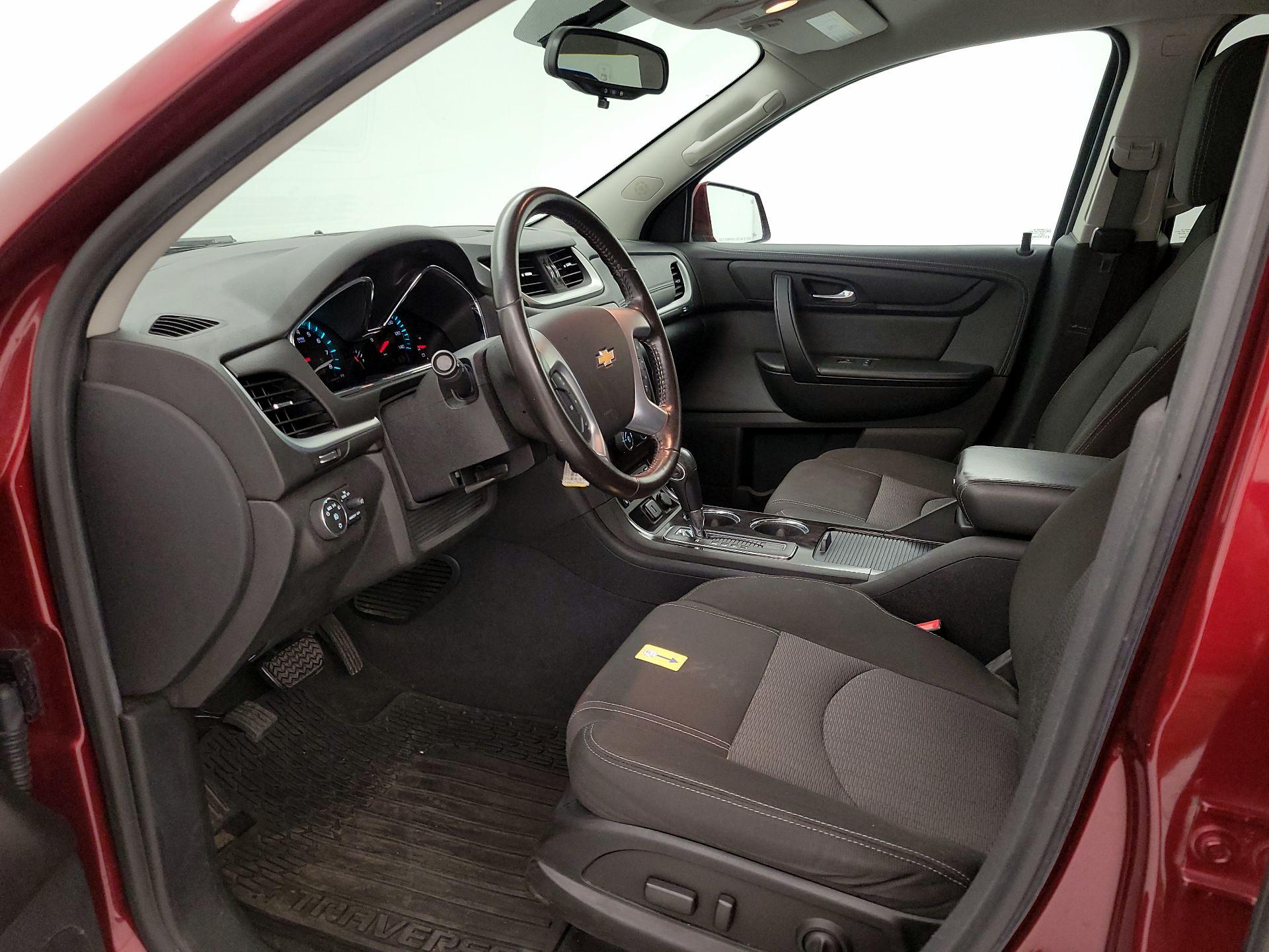 Thumbnail: 2017 Chevrolet Traverse - 11