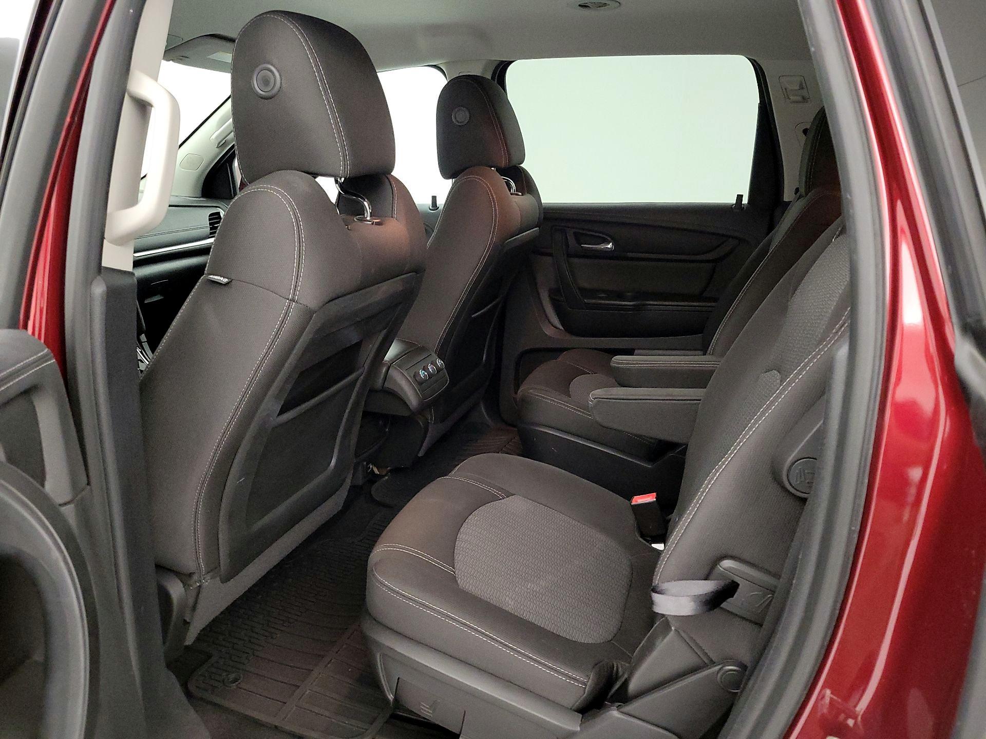 Thumbnail: 2017 Chevrolet Traverse - 19