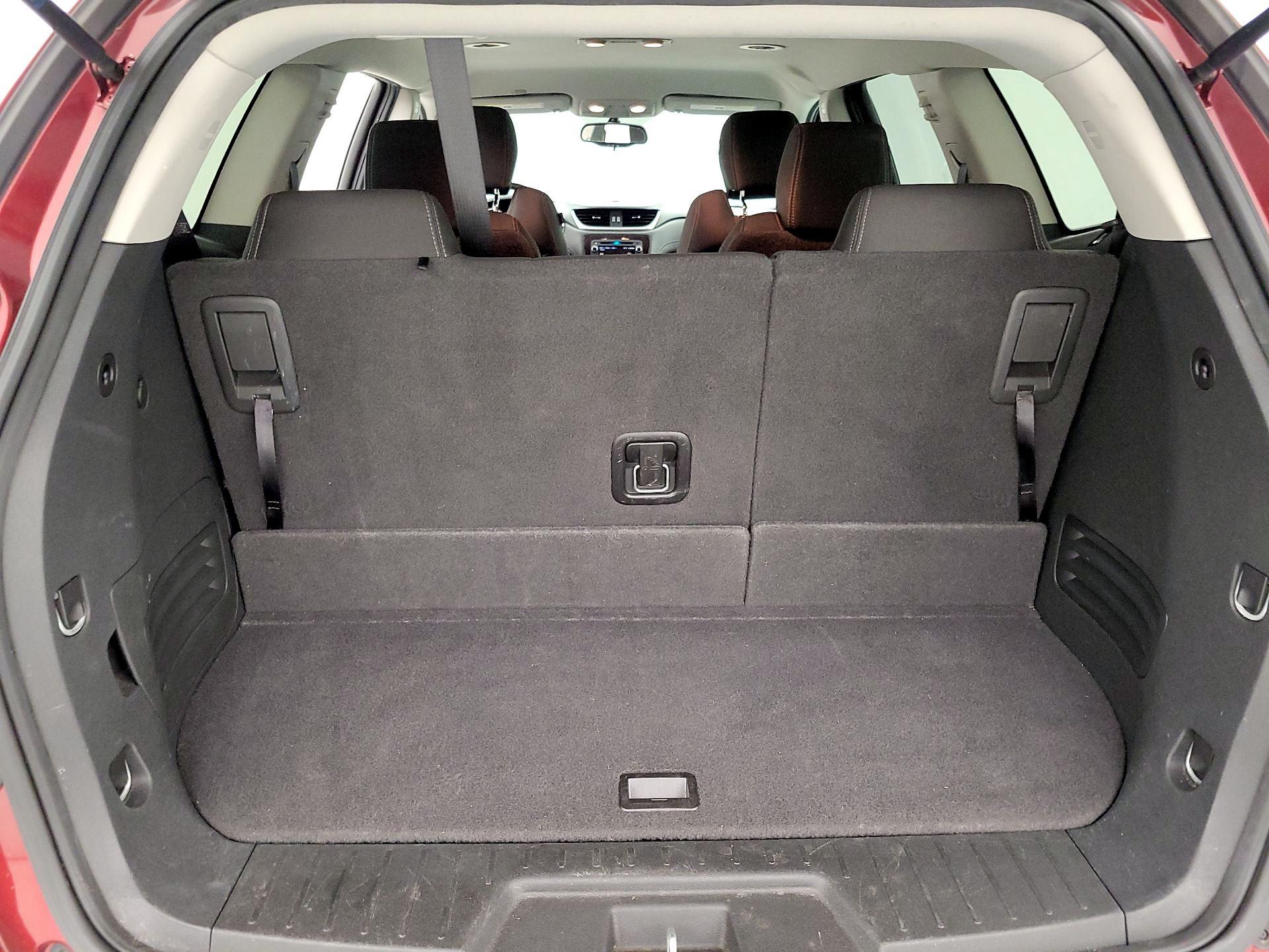 Thumbnail: 2017 Chevrolet Traverse - 20