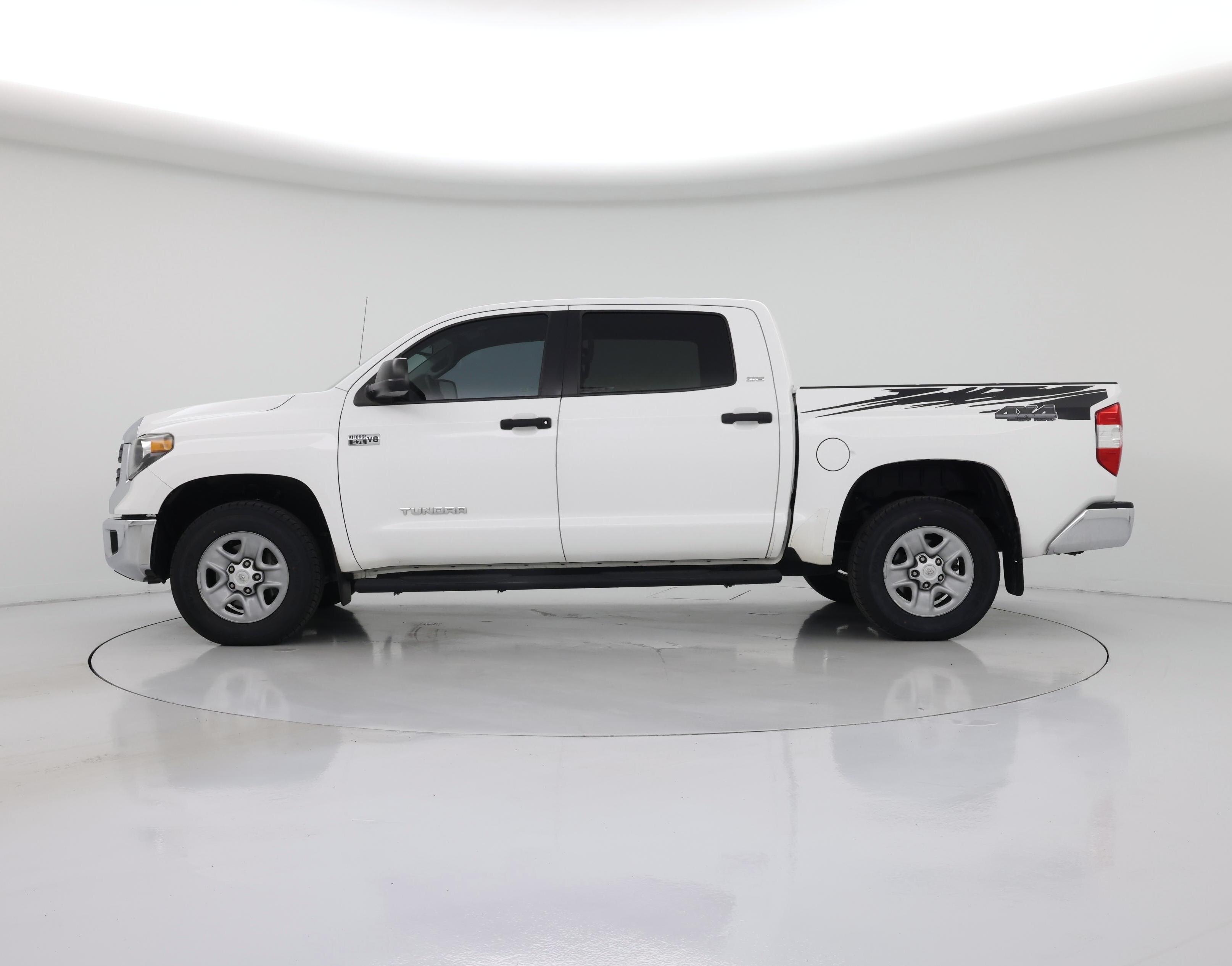 Thumbnail: 2018 Toyota Tundra - 3