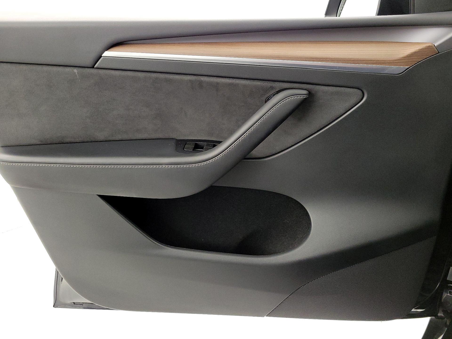 Thumbnail: 2024 Tesla Model Y - 12