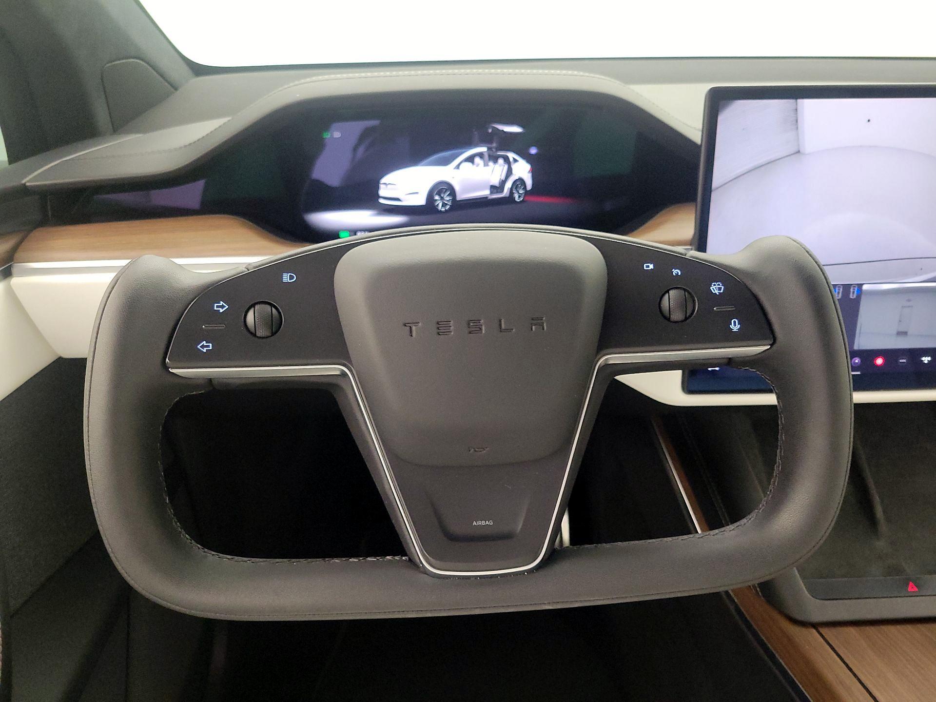 Thumbnail: 2022 Tesla Model X - 10