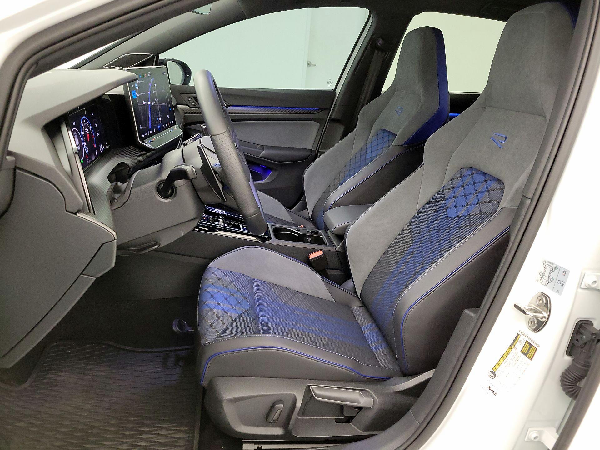 Thumbnail: 2025 Volkswagen Golf - 11