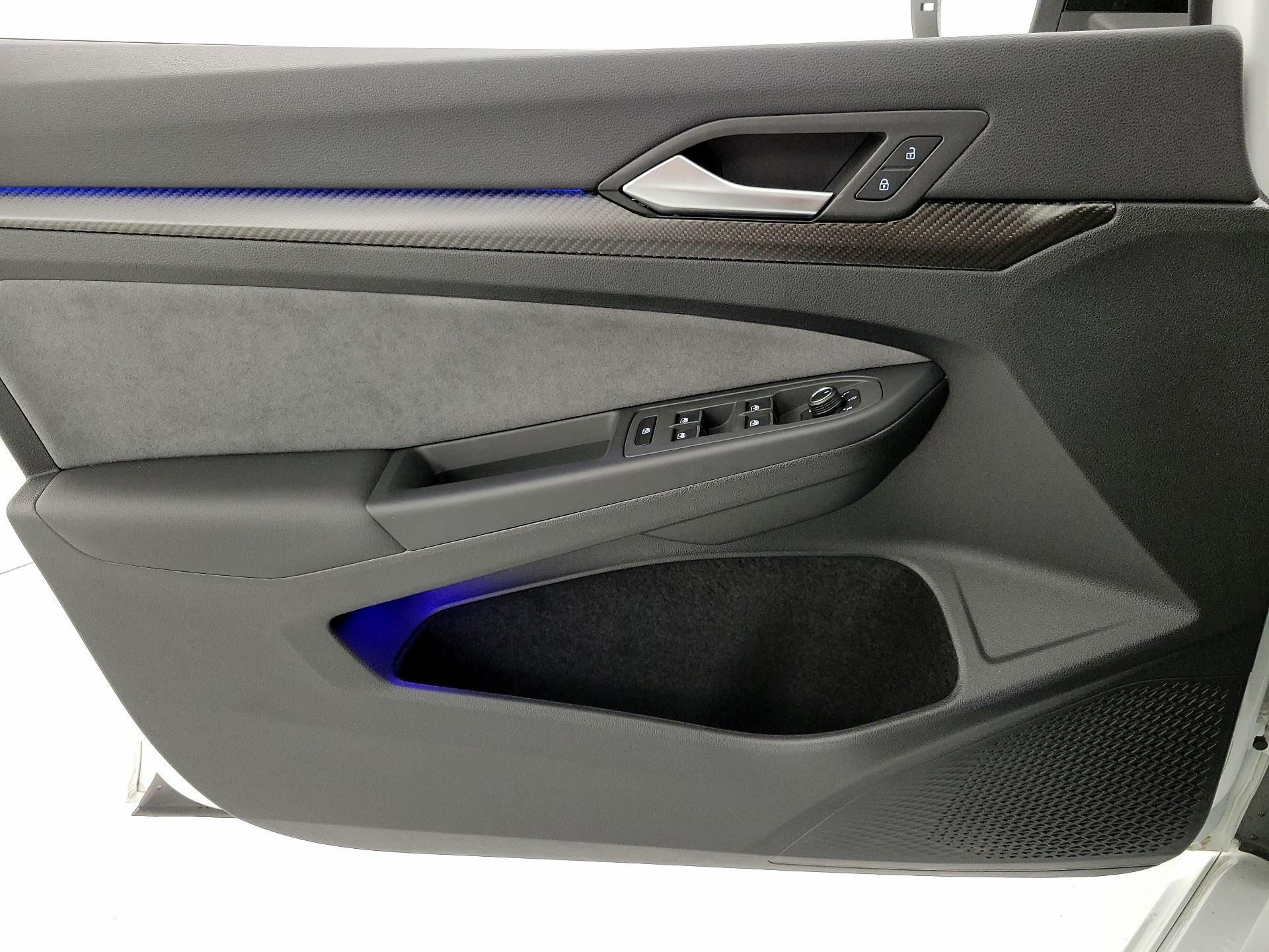 Thumbnail: 2025 Volkswagen Golf - 12