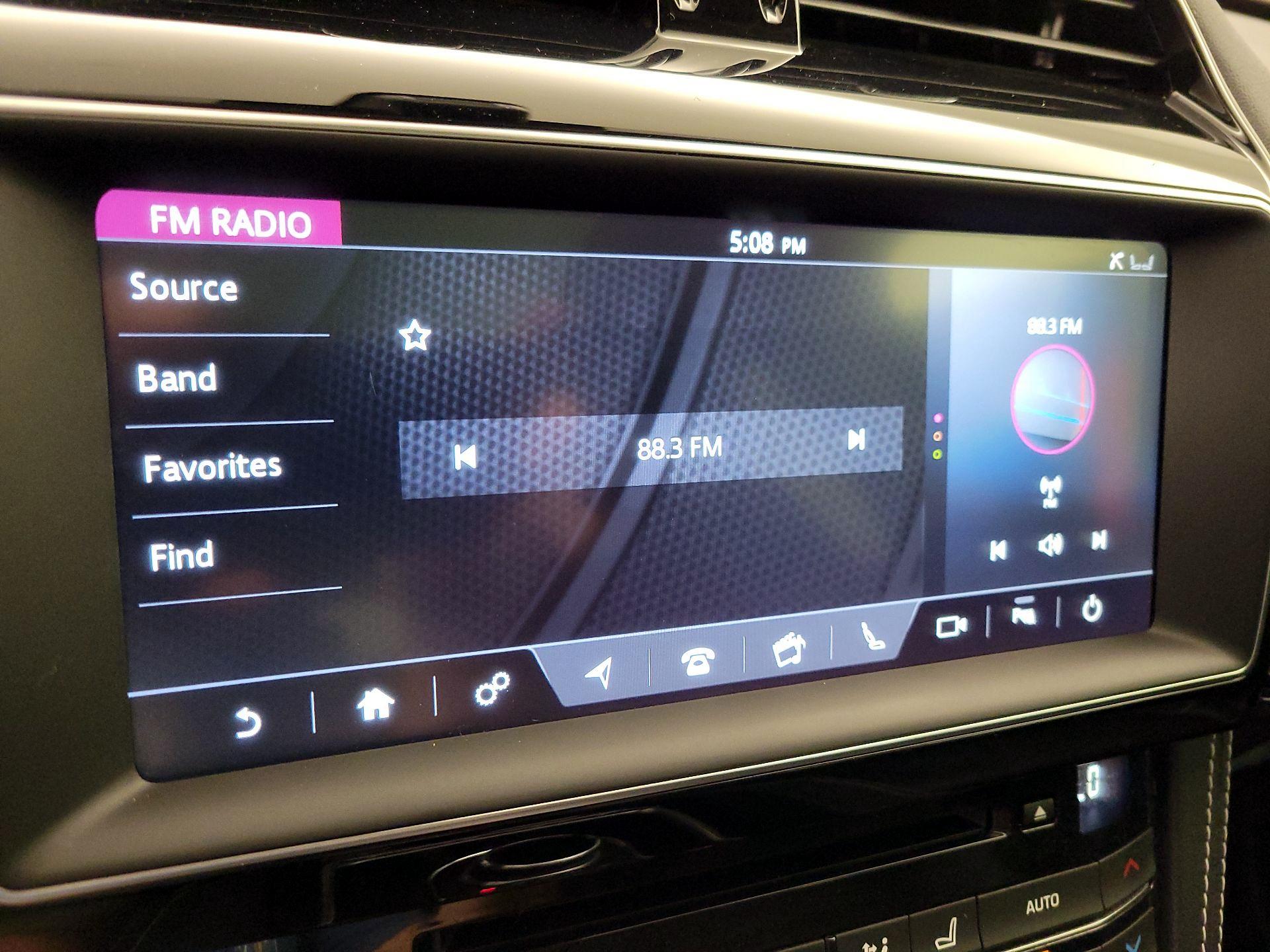 Thumbnail: 2019 Jaguar F-Pace - 16