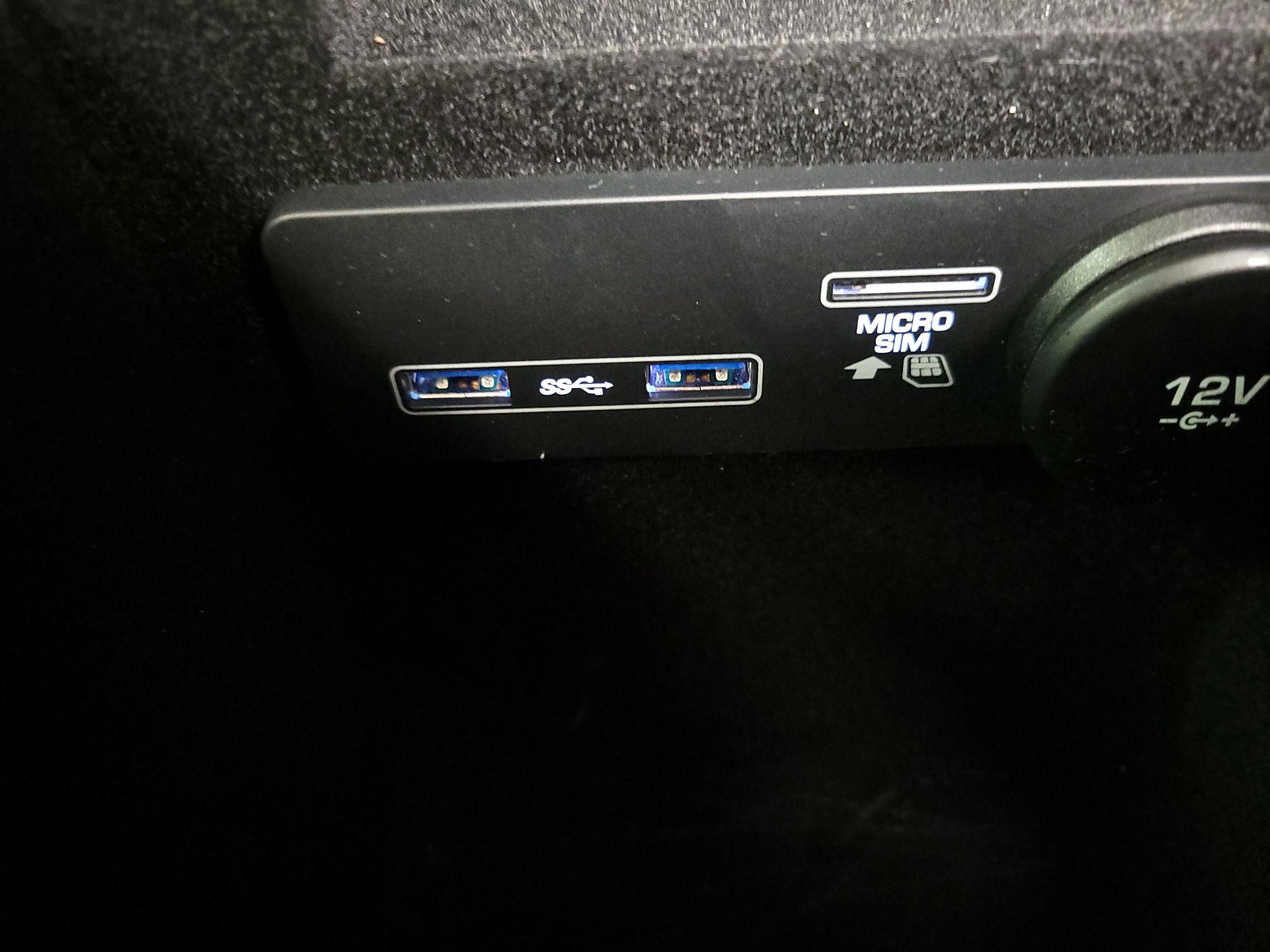 Thumbnail: 2019 Jaguar F-Pace - 19