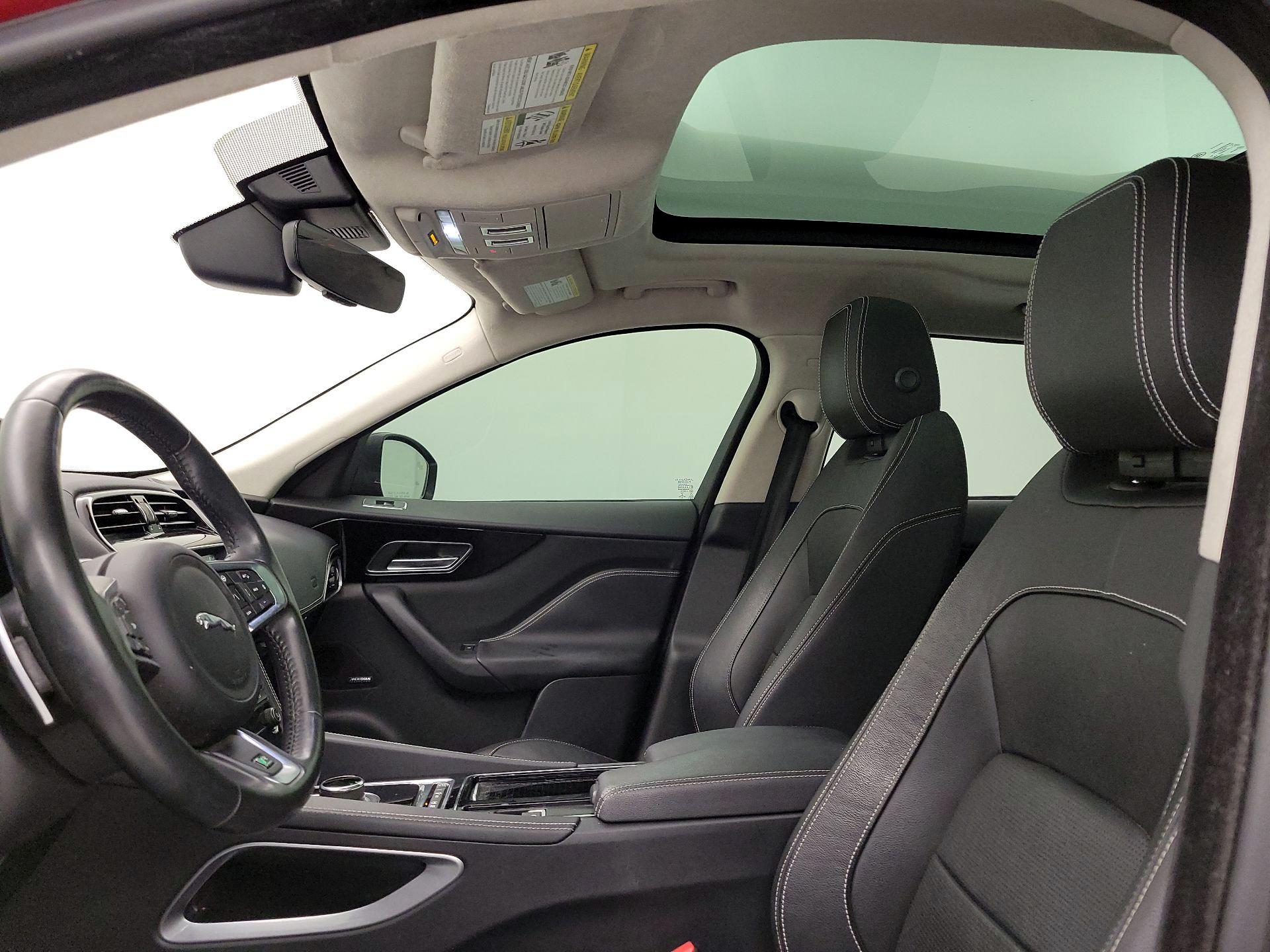 Thumbnail: 2019 Jaguar F-Pace - 20