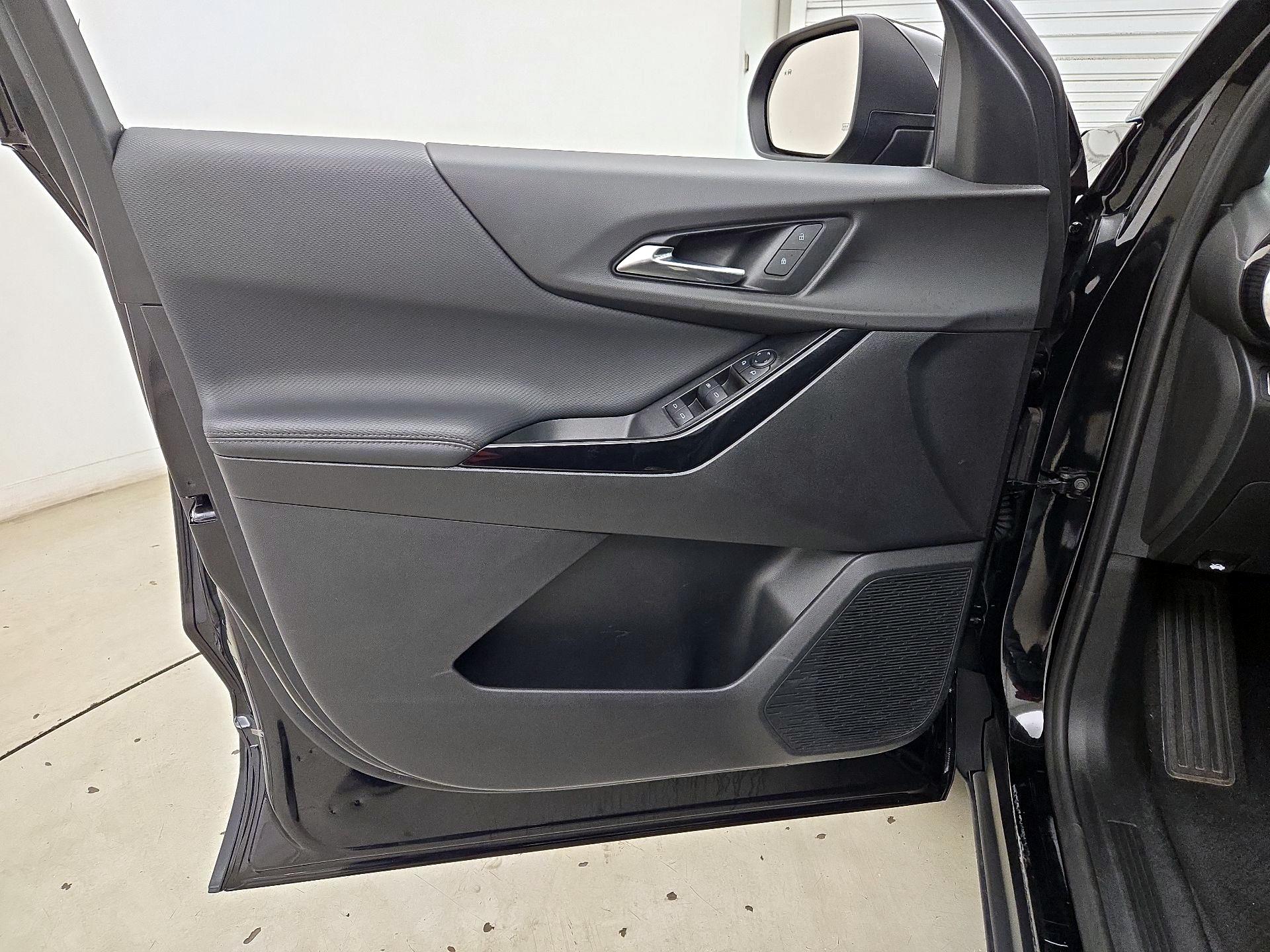 Thumbnail: 2025 Chevrolet Equinox - 12