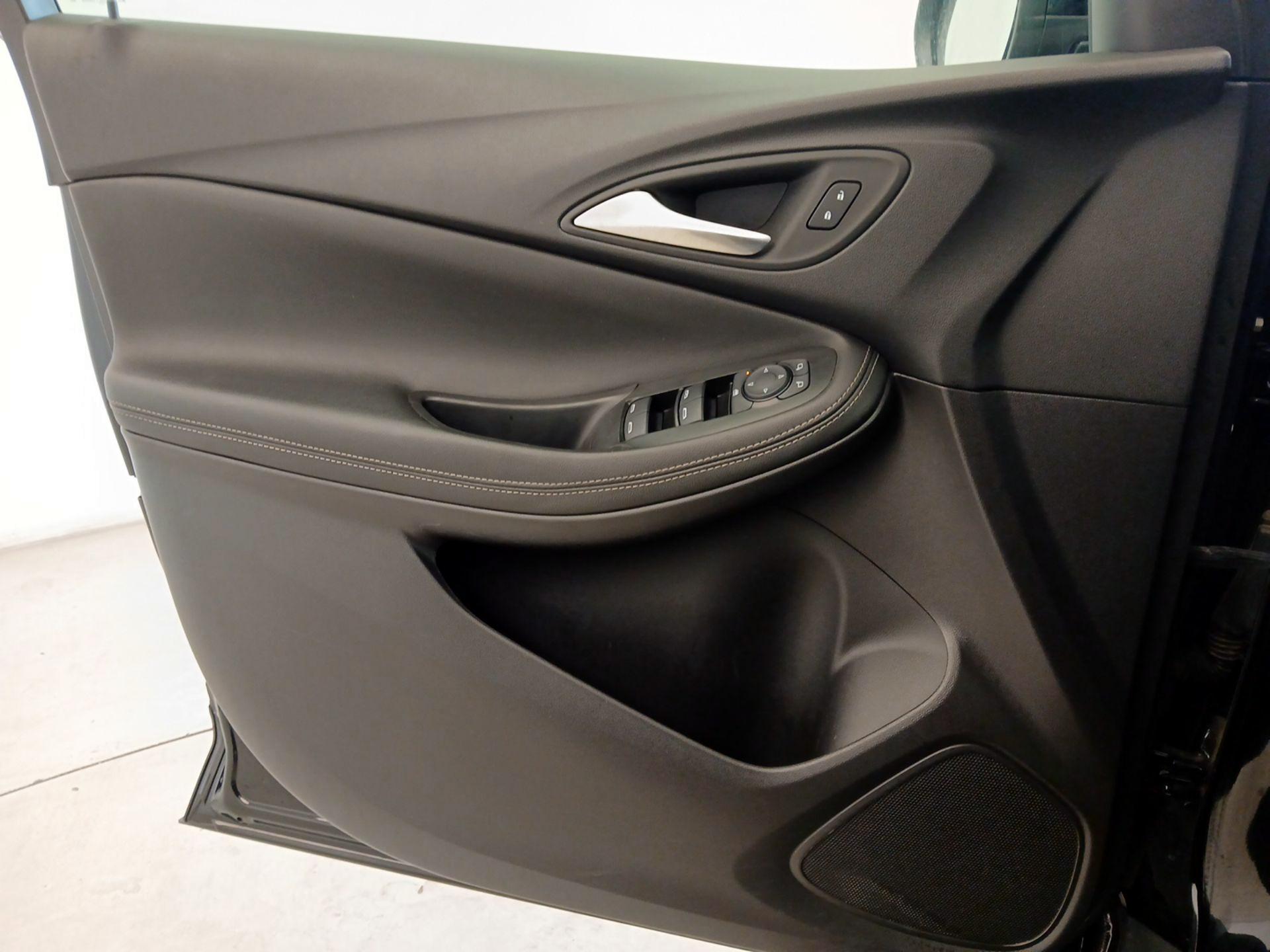 Thumbnail: 2025 Buick Encore GX - 12