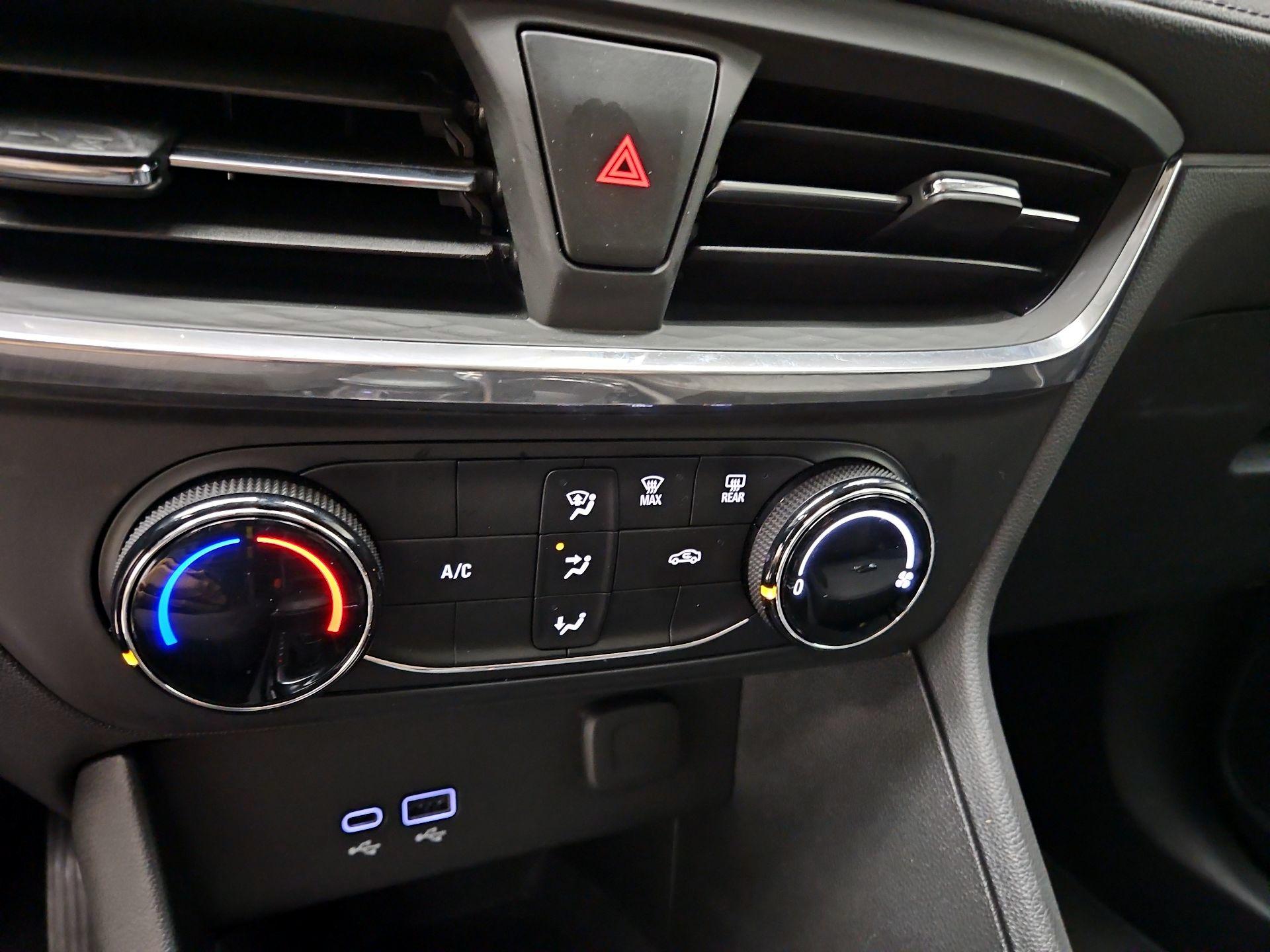 Thumbnail: 2025 Buick Encore GX - 14