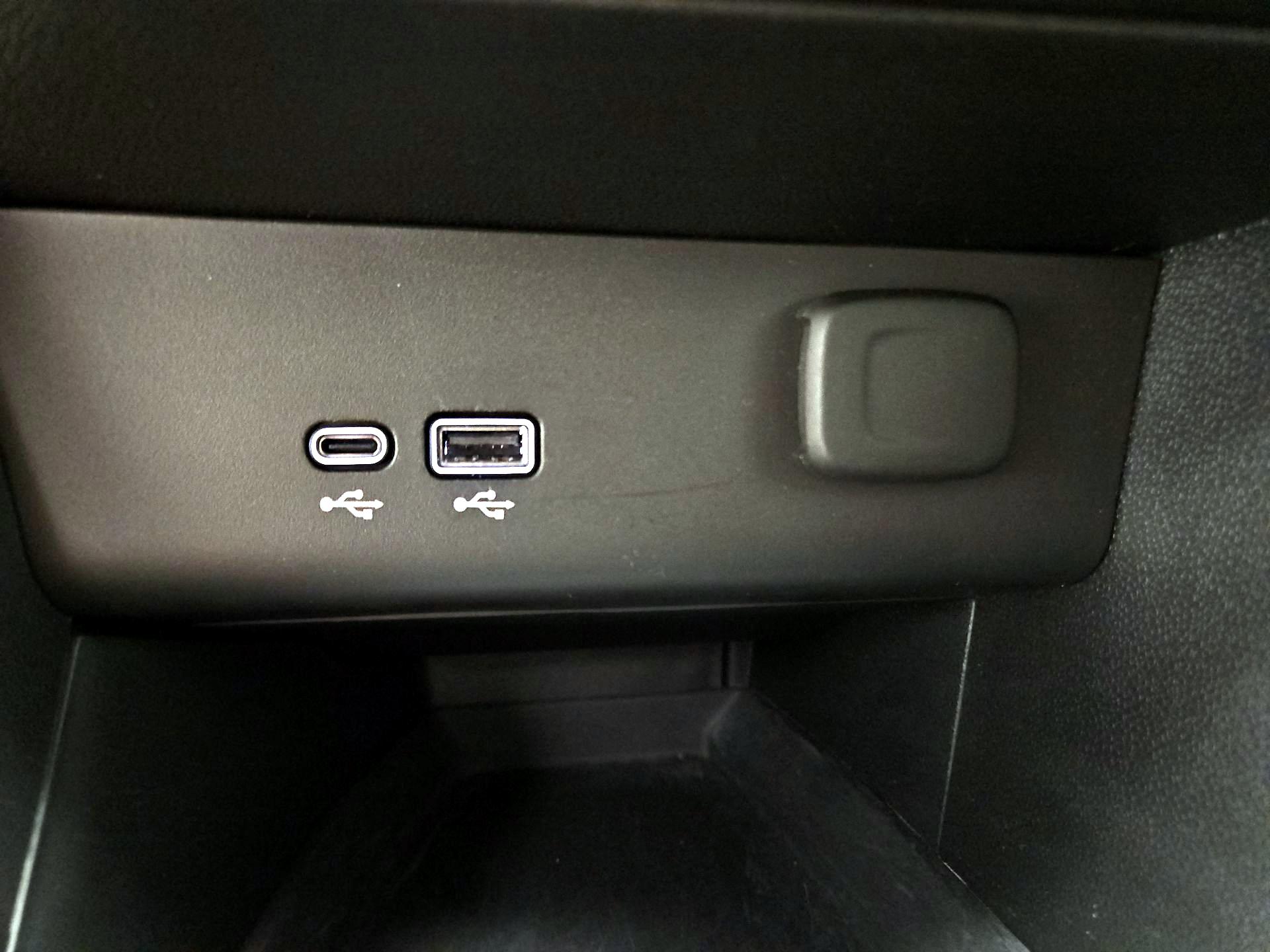 Thumbnail: 2025 Buick Encore GX - 16