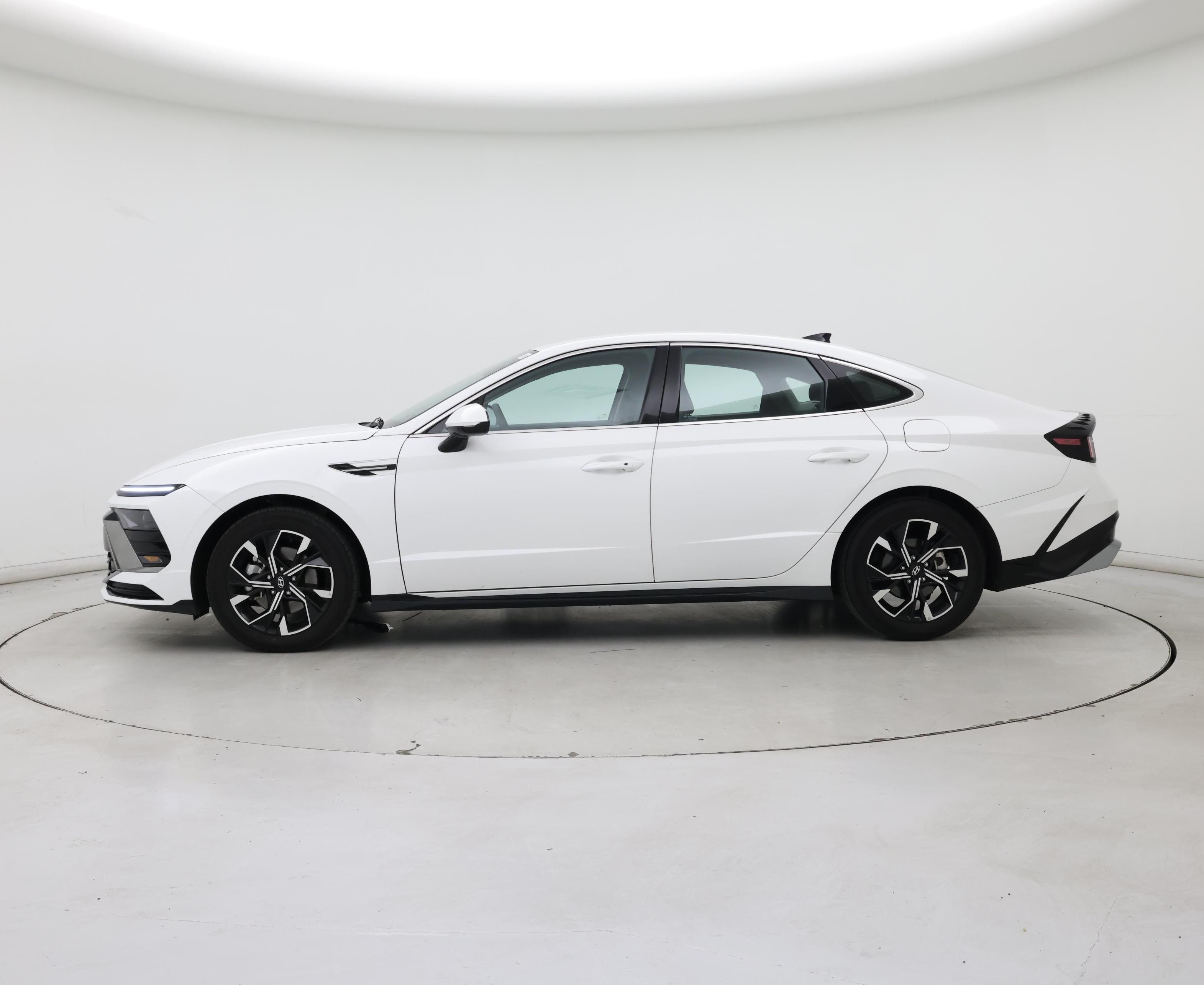 Thumbnail: 2025 Hyundai Sonata - 3