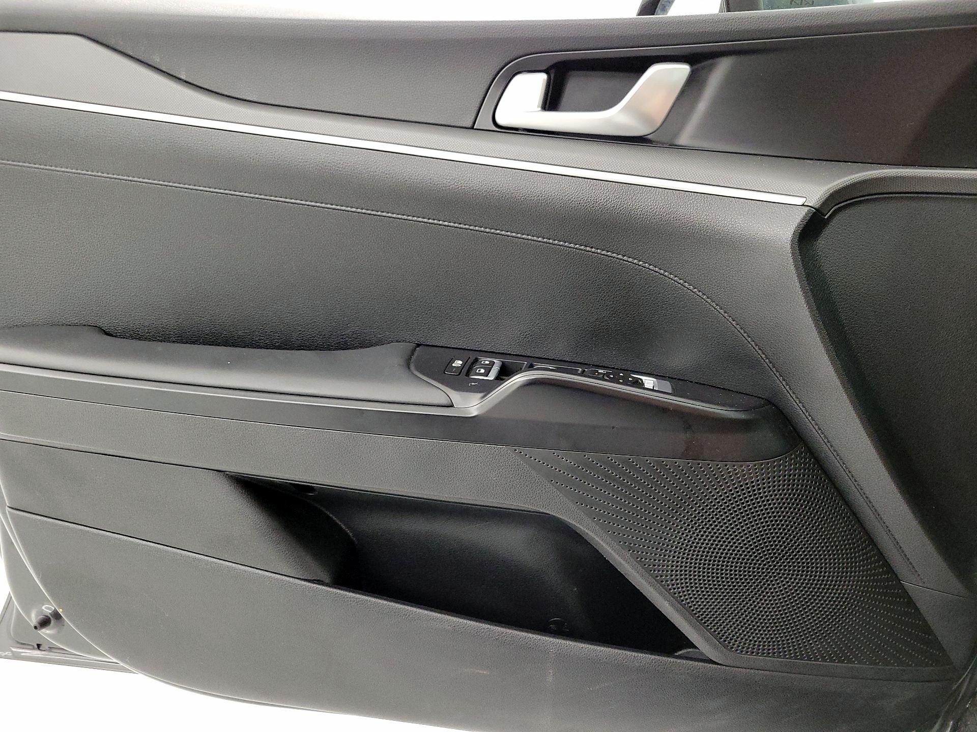 Thumbnail: 2025 Kia K5 - 12