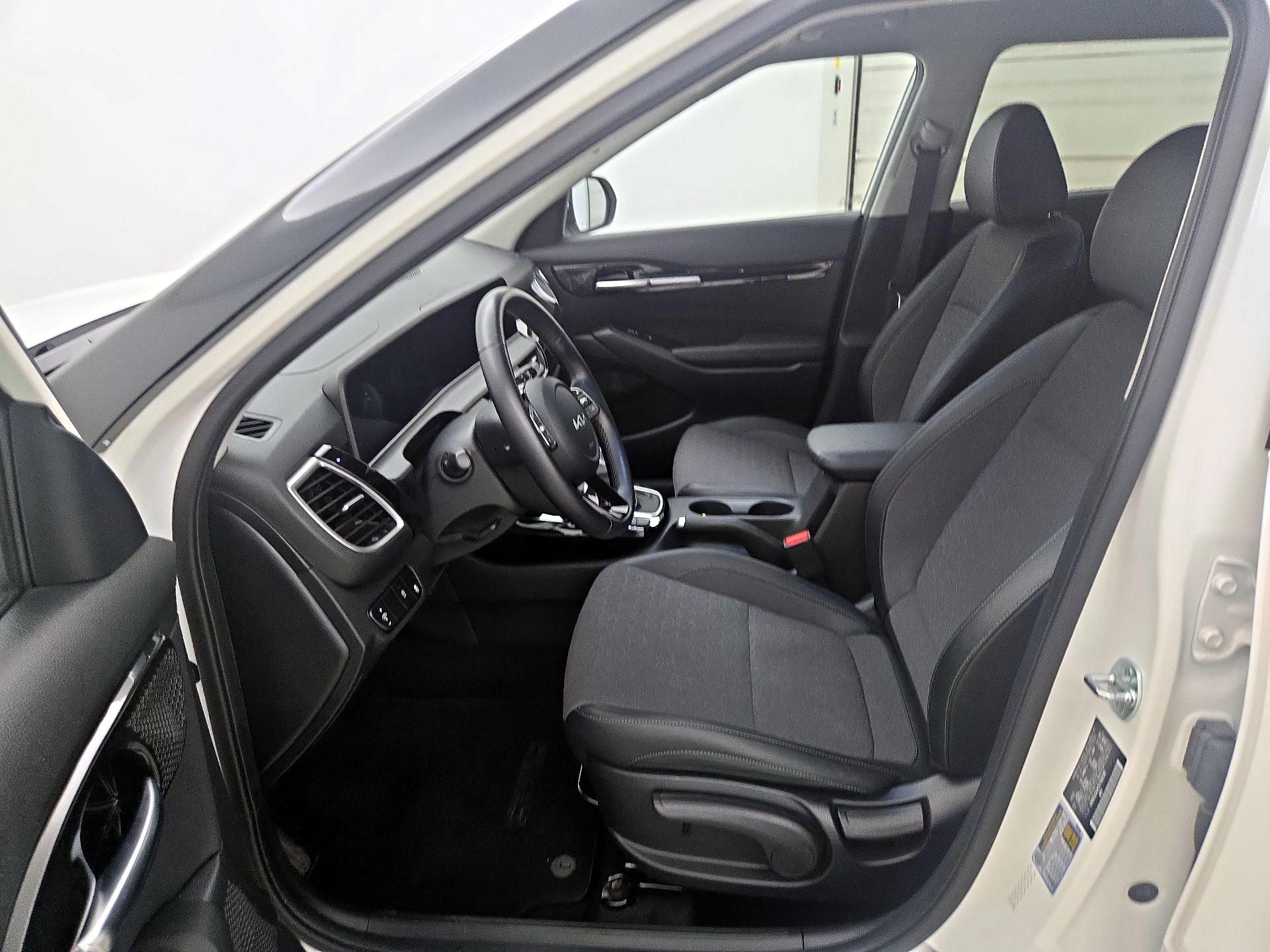 Thumbnail: 2025 Kia Seltos - 11