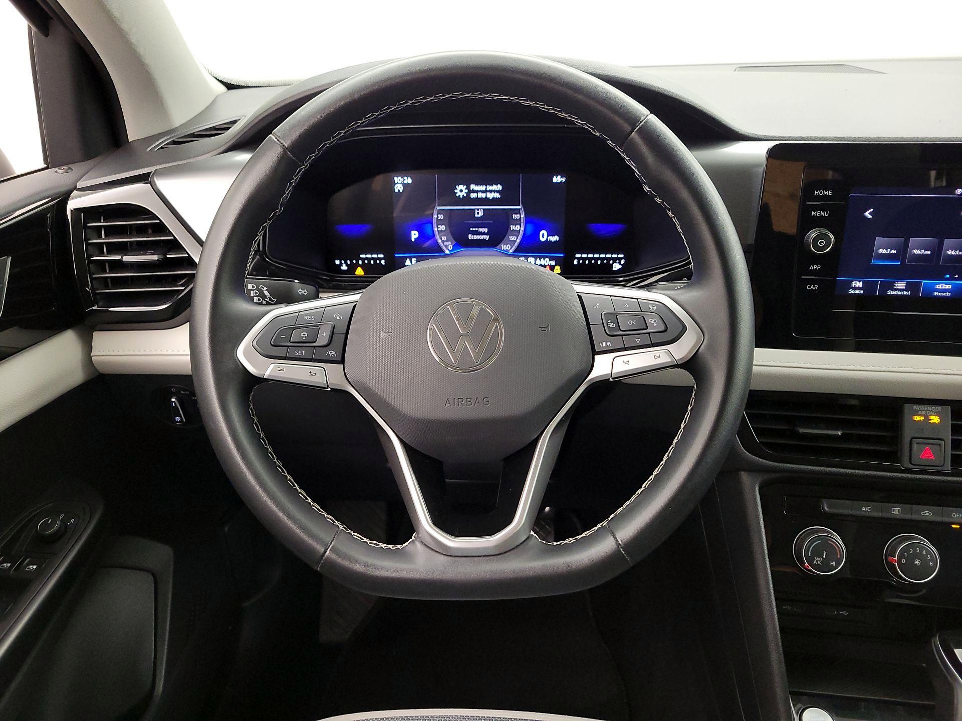 Thumbnail: 2025 Volkswagen Taos - 10