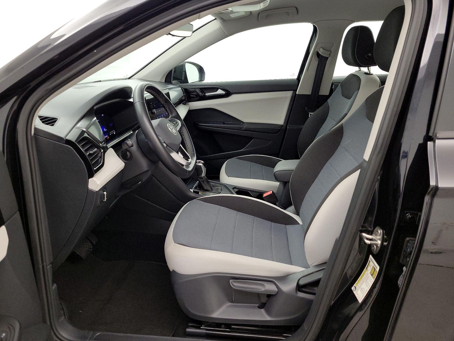 Thumbnail: 2025 Volkswagen Taos - 11